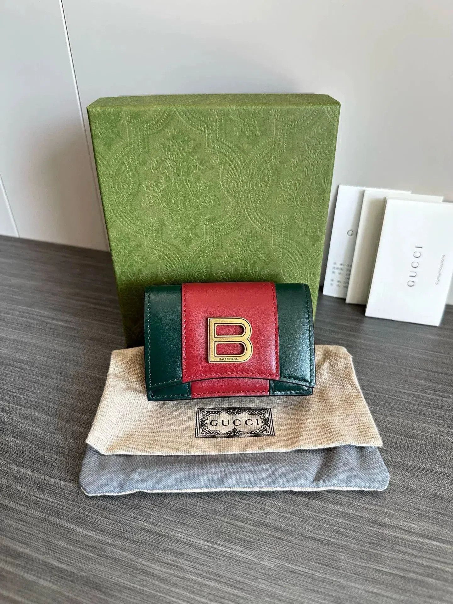Gucci Gucci Balenciaga Collaboration Card Wallet. Size ONE SIZE - 1 Thumbnail