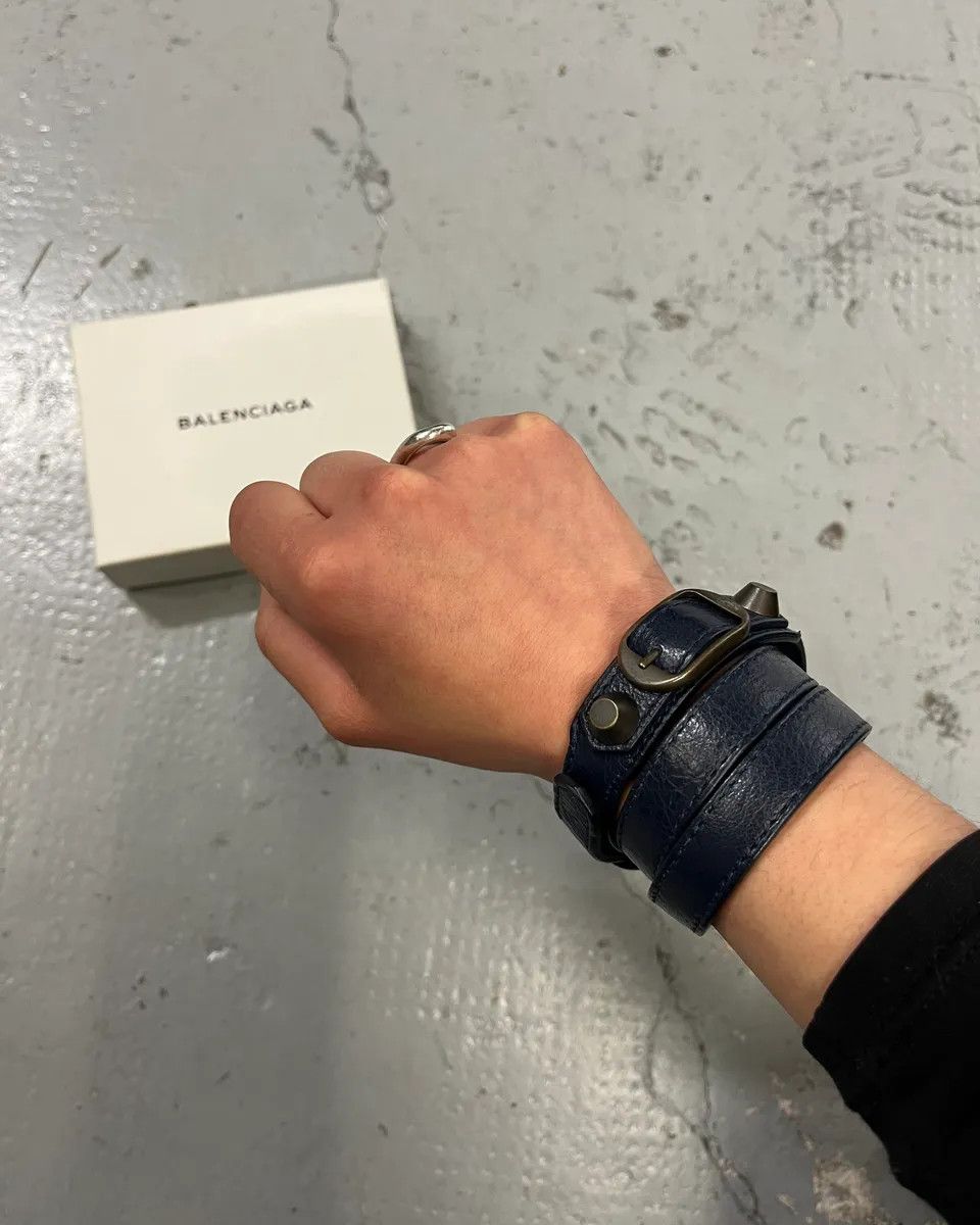 Balenciaga Balenciaga Navy Leather Double-Wrap Buckle Bracelet Size ONE SIZE - 1 Thumbnail