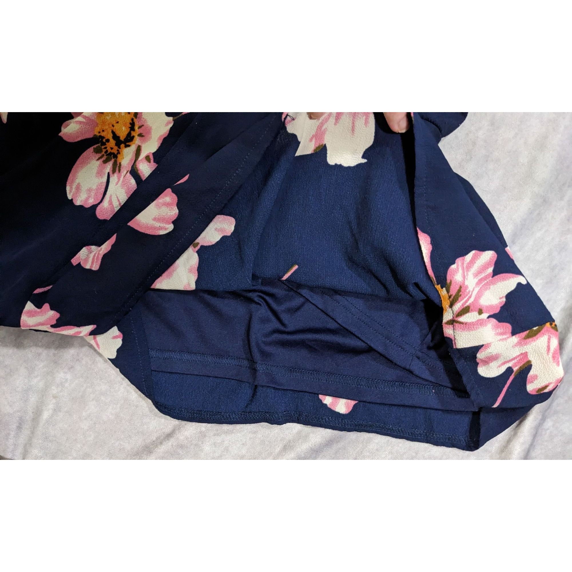 Other Coquette Beachy Navy Floral Summer Romper by Solaris Size 28" / US 6 / IT 42 - 10 Thumbnail