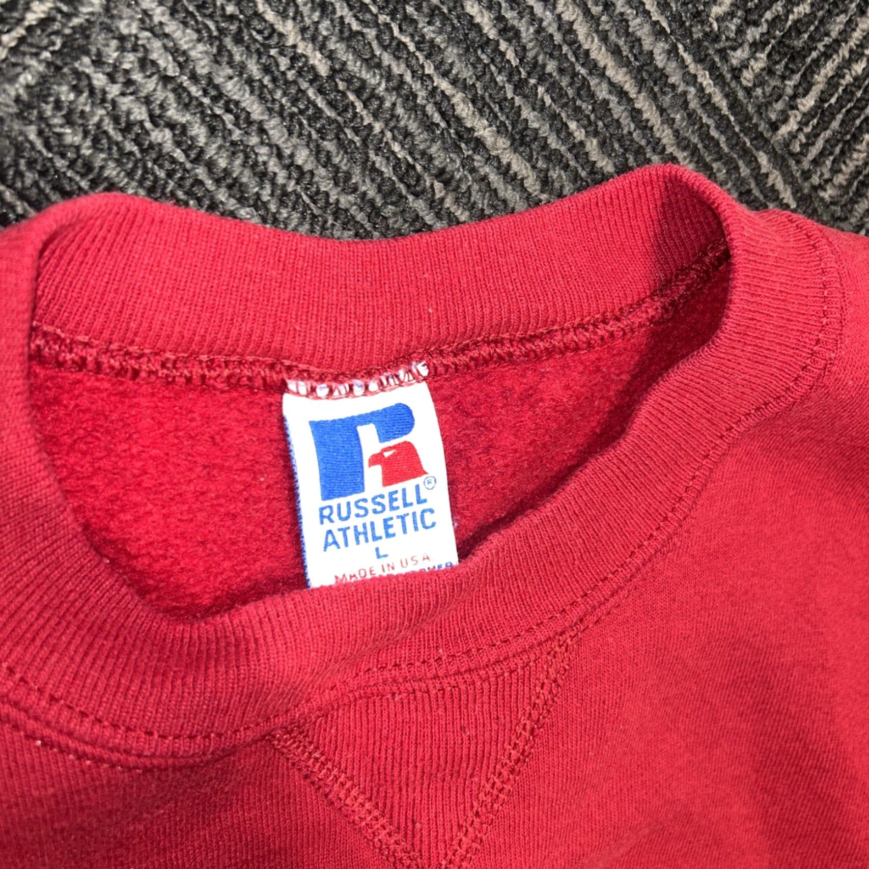 Russell Athletic VINTAGE Russell Athletic Sweatshirt Men L Red Crewneck 90s Logo United States Classic Pullover Cotton Polyester Fleece Blk? Size US L / EU 52-54 / 3 - 3 Thumbnail