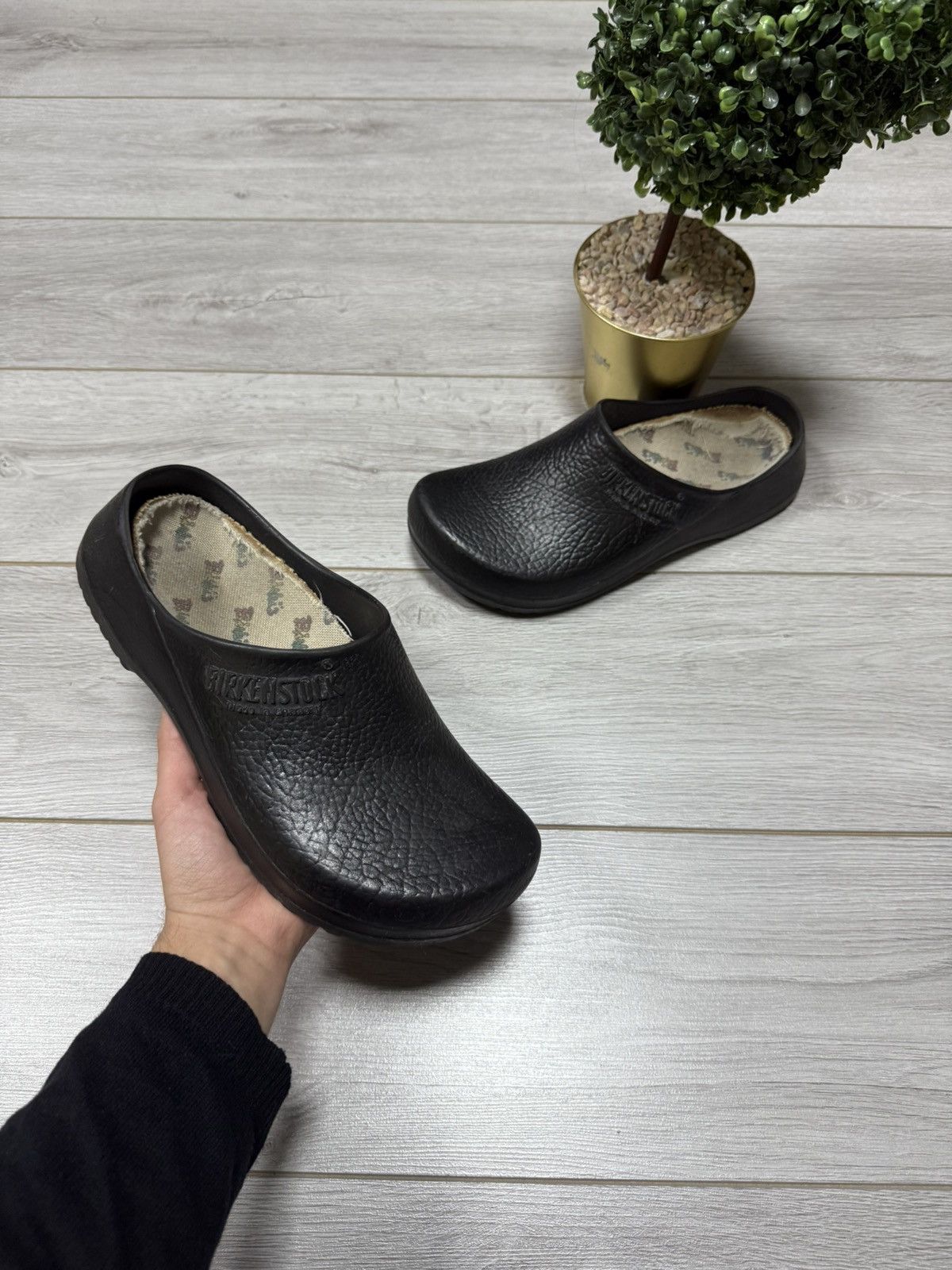 Birkenstock Birkenstock rubbed sandals shoes Germany Size US 11 / EU 44 - 1 Thumbnail