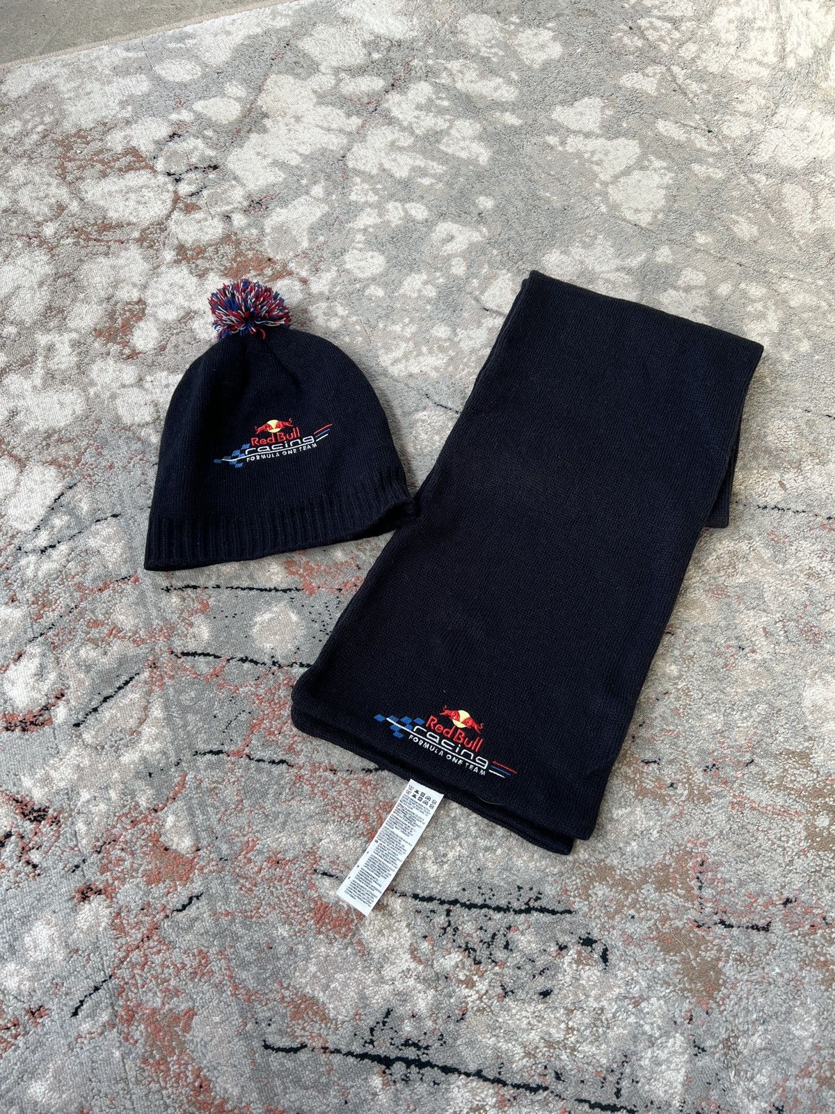 Red Bull Puma Red Bull Racing Formula 1 Hat + Scarves Size ONE SIZE - 1 Thumbnail