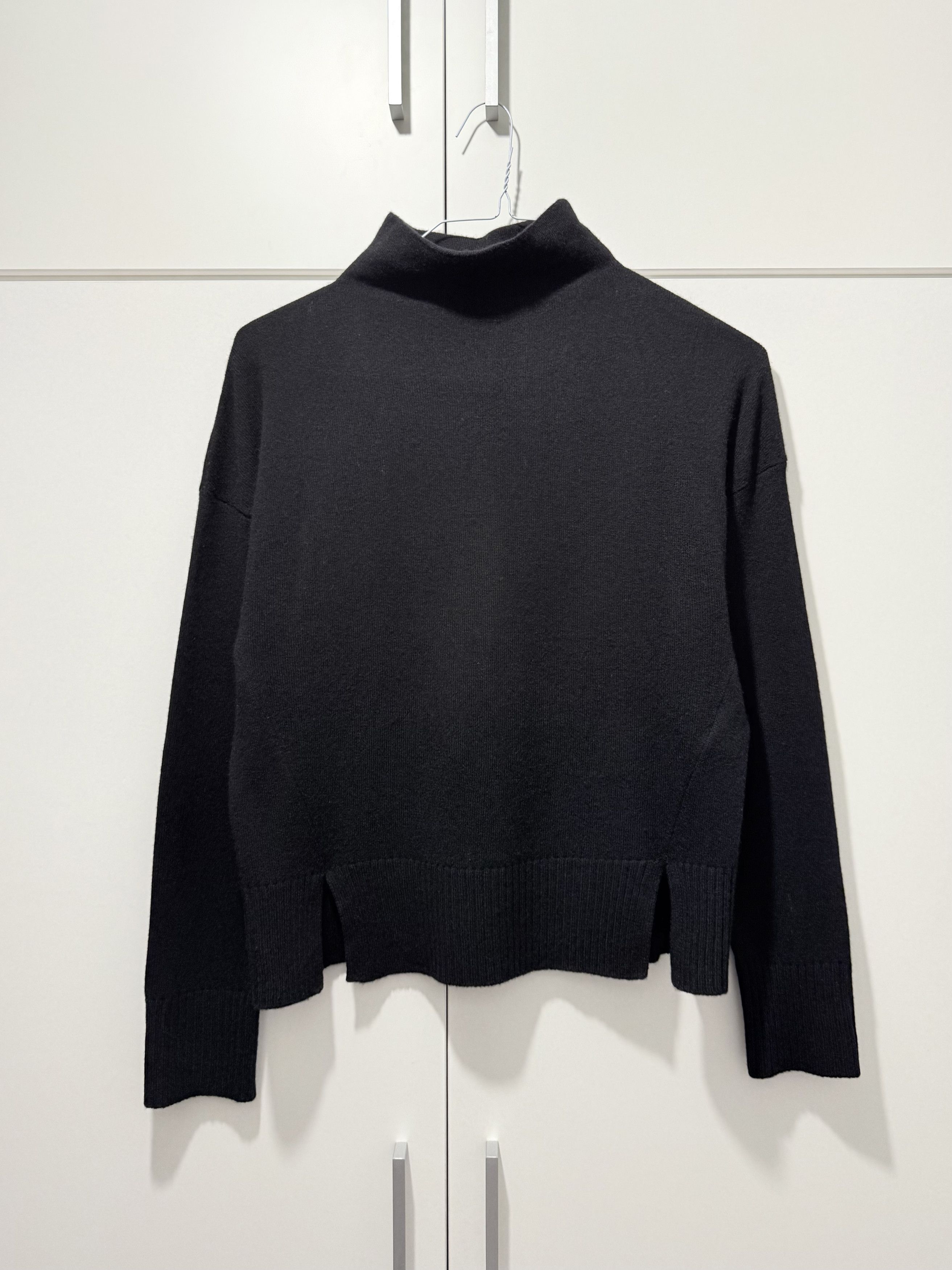 Other Women's Claudia Strater Virgin Wool Black Knit Sweater (M) Size M / US 6-8 / IT 42-44 - 1 Thumbnail