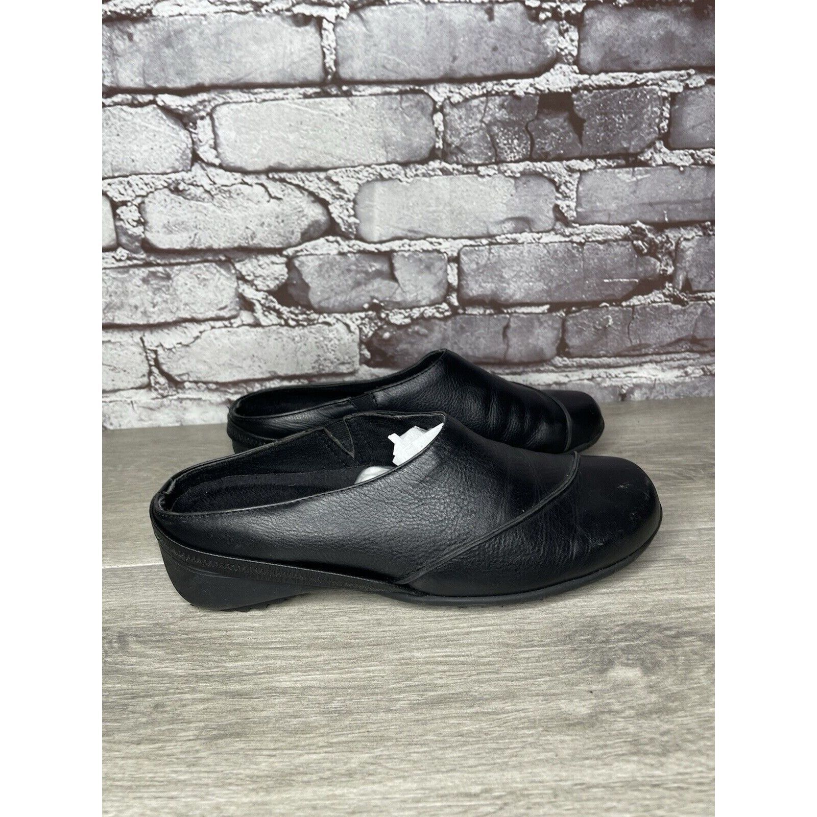 Other Munro American Black Leather SlipOn Slingback Mules Shoes Wo Size US 6 / IT 36 - 3 Thumbnail