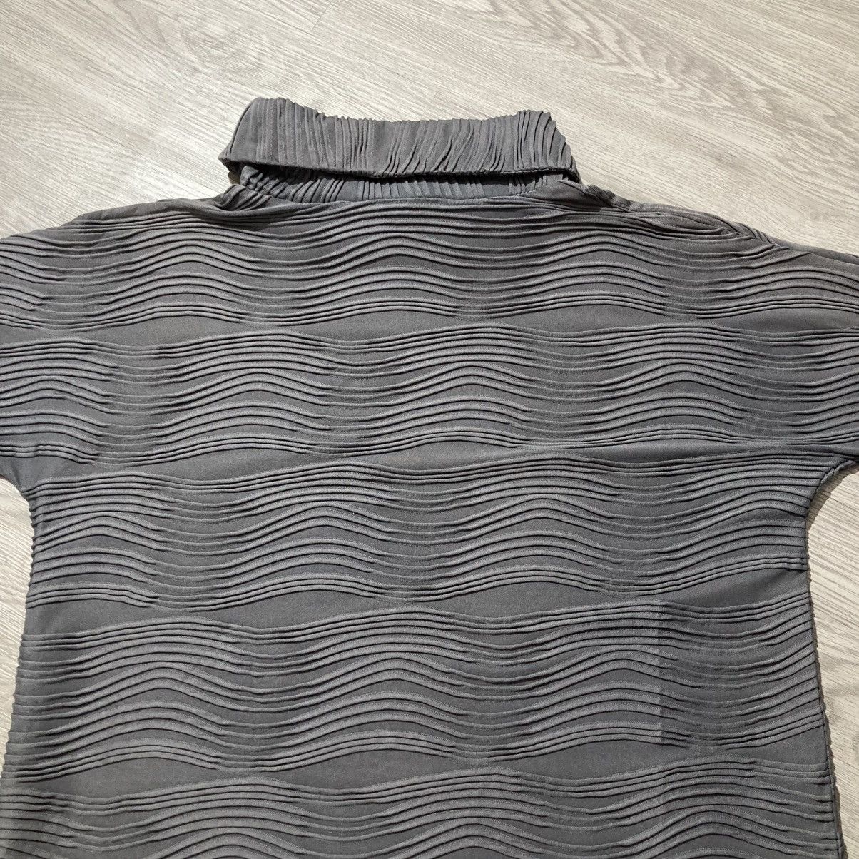 Issey Miyake 2000s HanaHana Pleats Issey Miyake Style Turtleneck Top Size L / US 10 / IT 46 - 14 Thumbnail