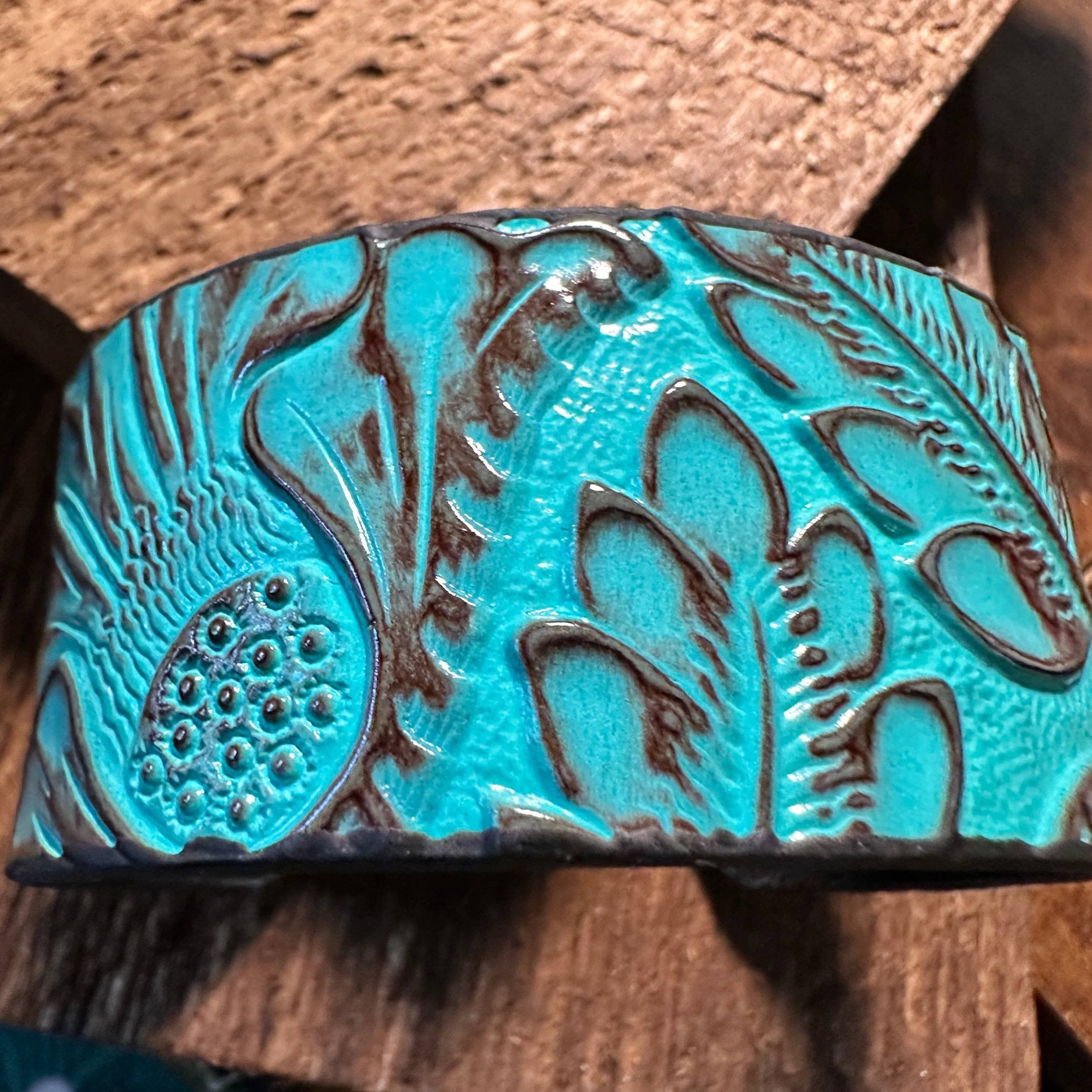 Other Boho Southwestern Leather Turquoise Floral Wide Cuff Bangle Size ONE SIZE - 4 Thumbnail