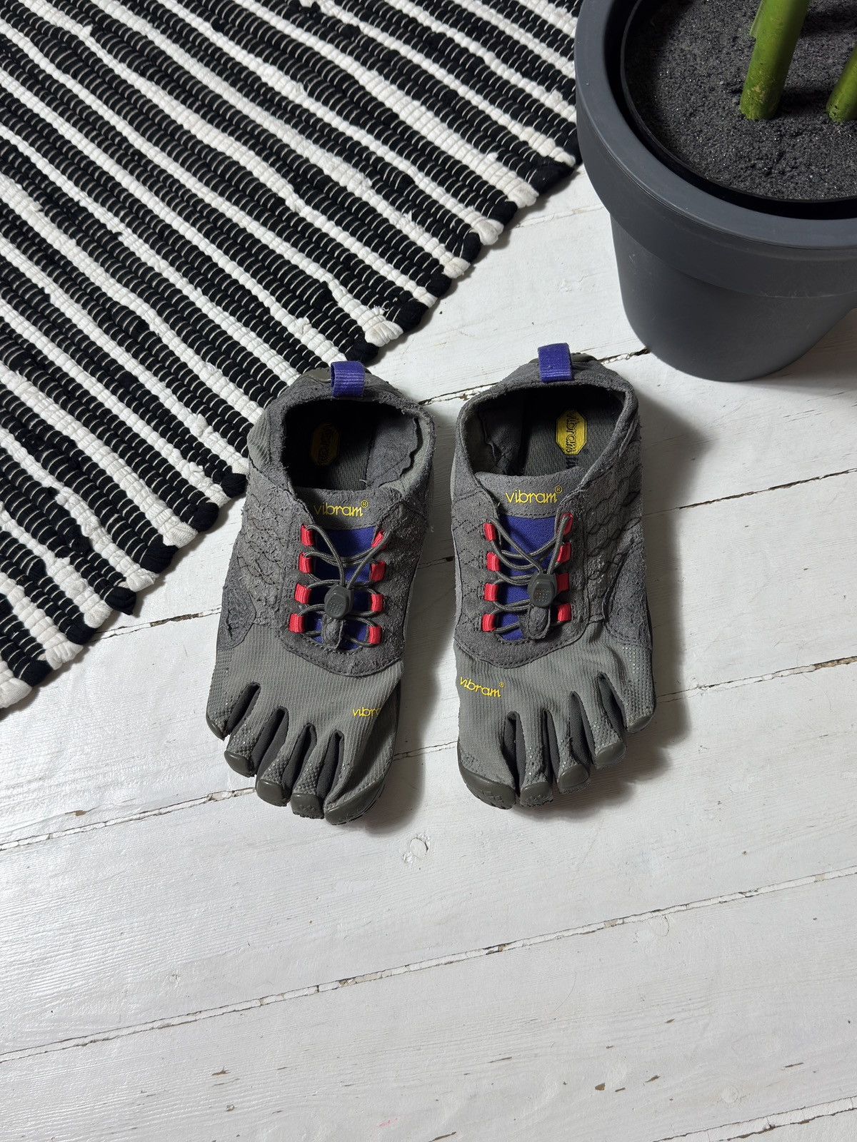 Vibram VINTAGE VIBRAM FIVEFINGER SNEAKERS SHOES Size US 9 / IT 39 - 2 Thumbnail