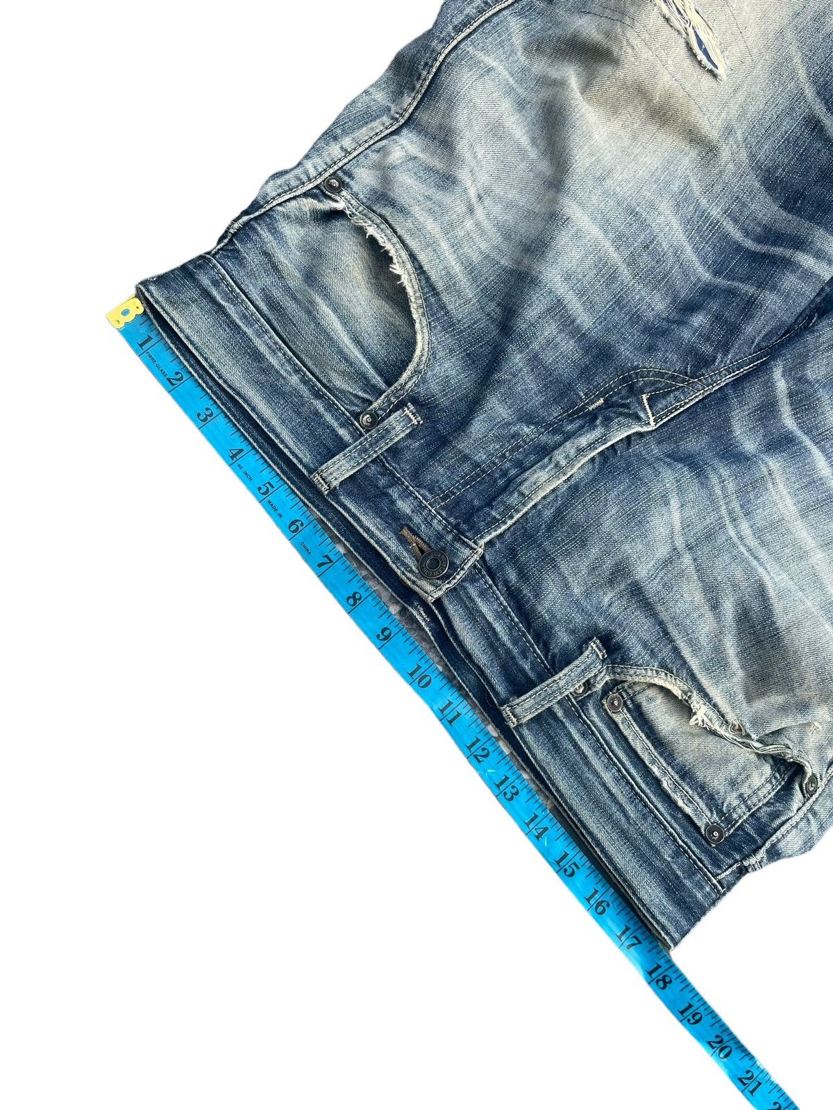 Levi's × Vintage Vintage 2008 Levis Lot 203 Faded & Distresed Size US 35 - 13 Thumbnail