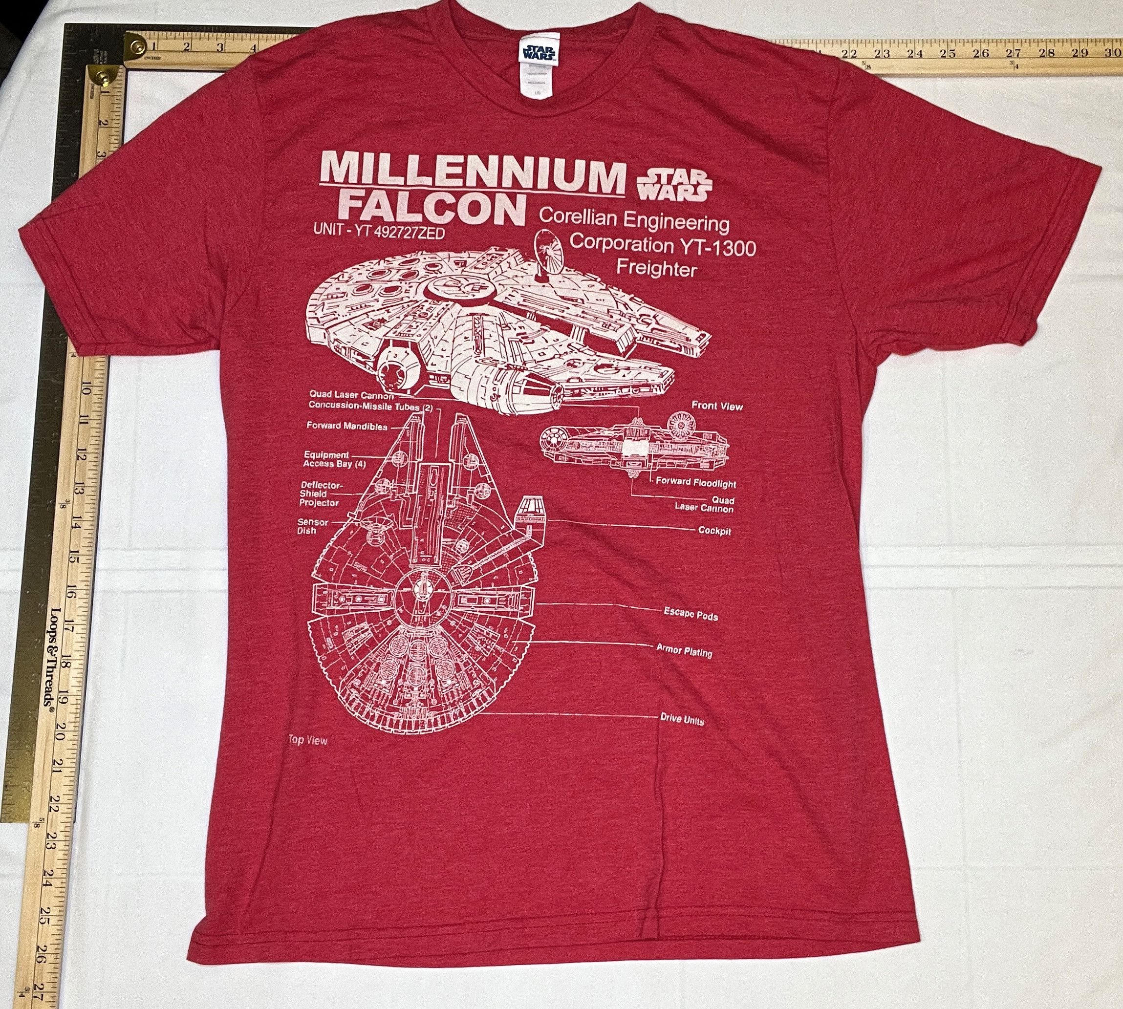 Star Wars Star Wars Millenium Falcon Graphic Tshirt Mens Large Red Size US L / EU 52-54 / 3 - 1 Thumbnail