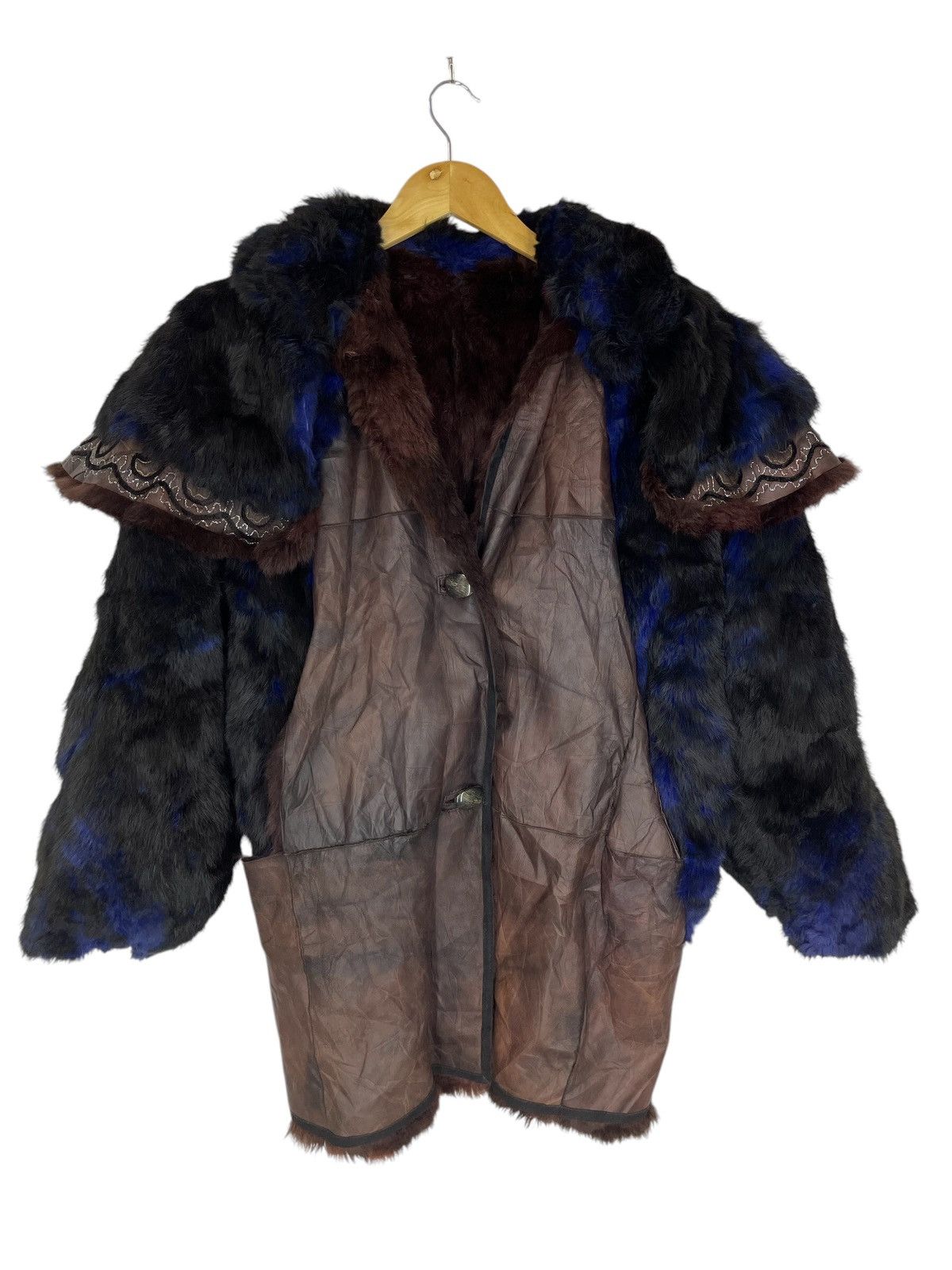 Japanese Brand × Vintage VINTAGE CLOAKS & CAPES RACCOONS FURS Size M / US 6-8 / IT 42-44 - 1 Thumbnail