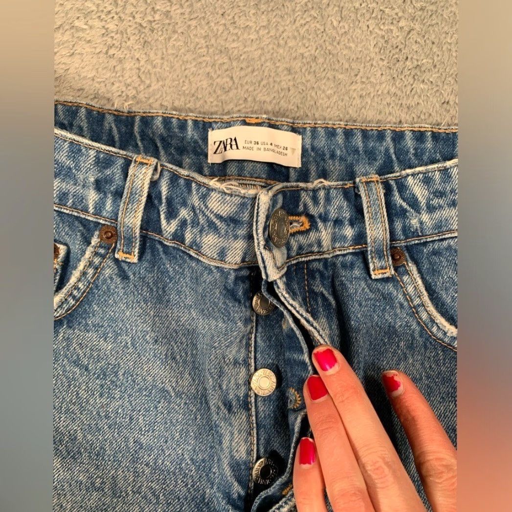Zara Zara Denim Cut-Off Blue Women Shorts 4 Regular Blue Cut-Off Women Shorts 4 Zara Size 27" / US 4 / IT 40 - 5 Thumbnail