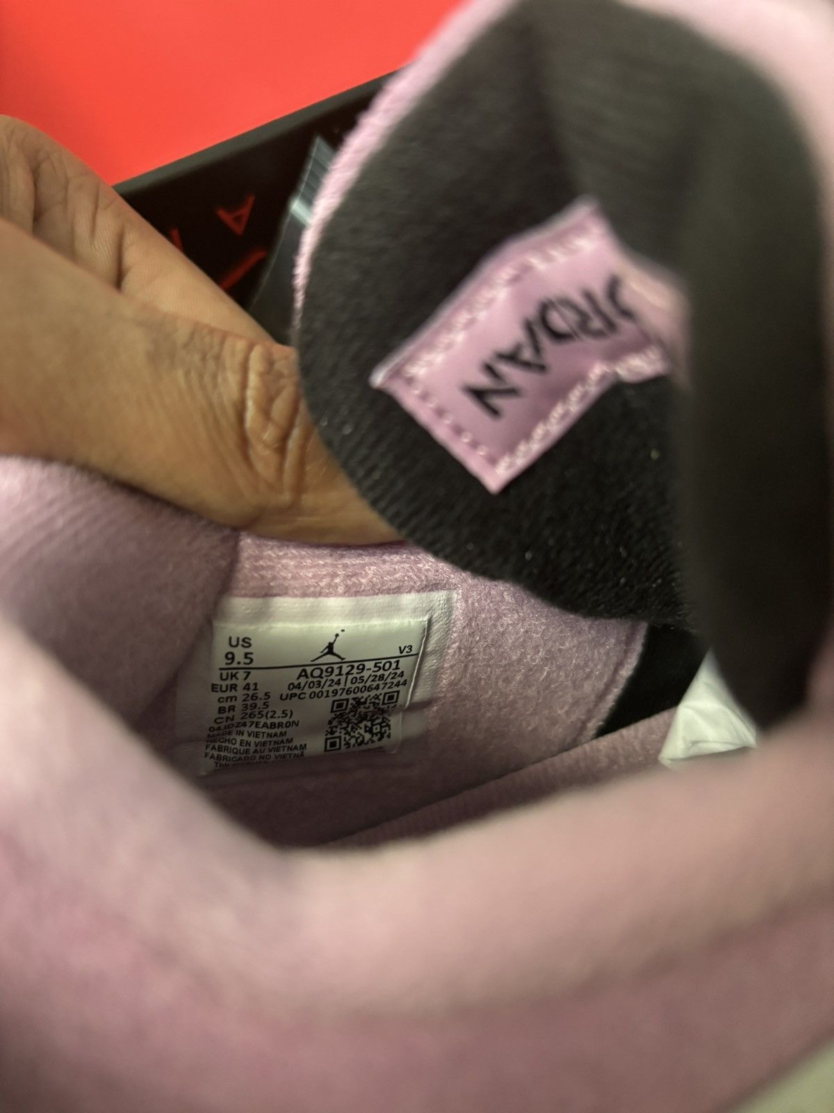 Jordan Brand Brand New Jordan 4 Orchid (Size Women’s 9.5) – Unworn Size US 9.5 / IT 39.5 - 10 Thumbnail