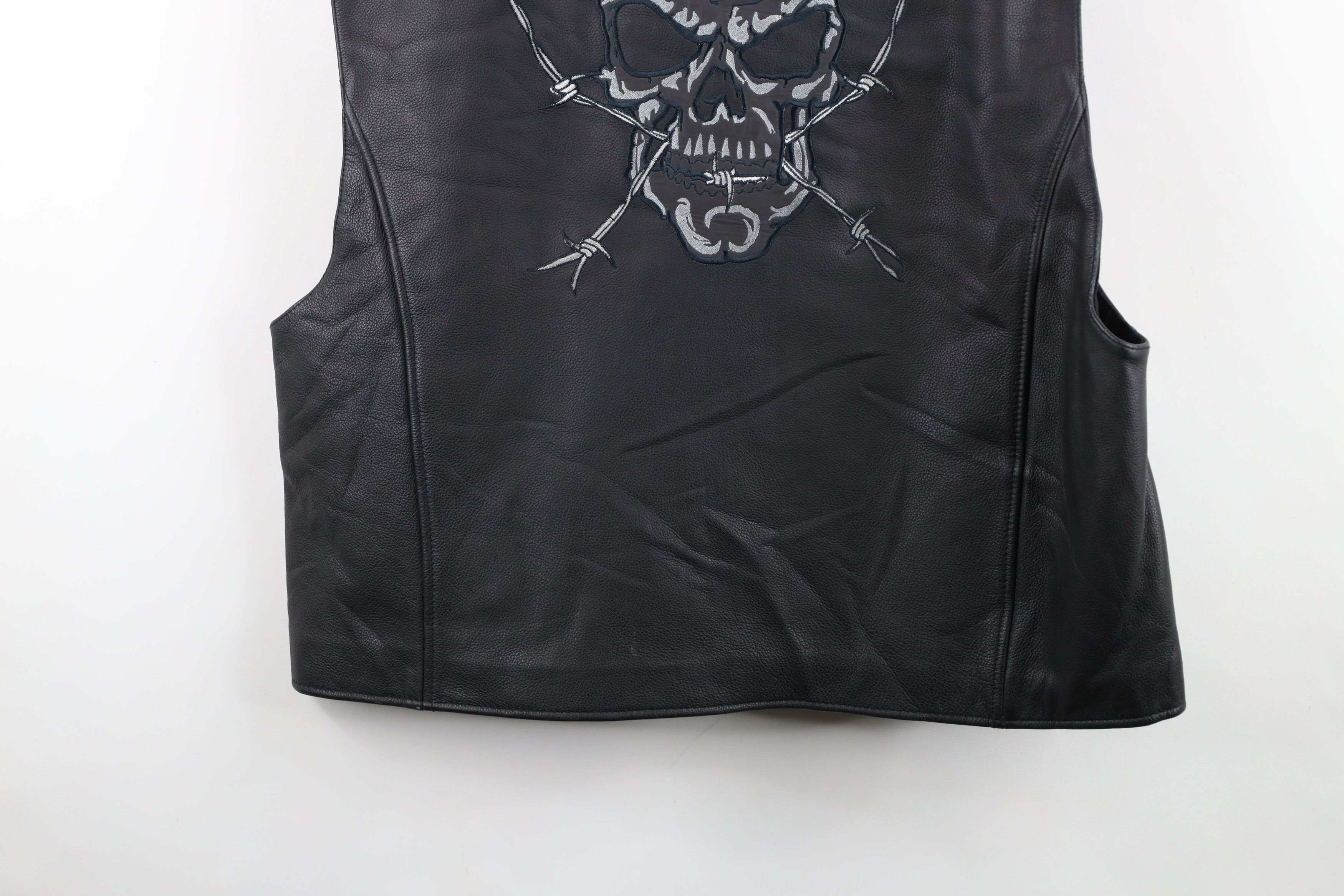 Vintage Vintage Streetwear Skull Leather Motorcycle Riding Vest Size US XXL / EU 58 / 5 - 15 Thumbnail