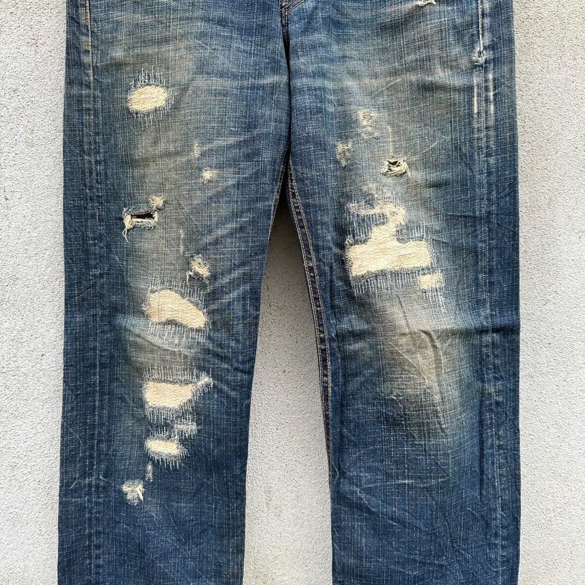 Japanese Brand JAPANESE TAKEO KIKUCHI JEANS RARE NICE FADING DENIM PANTS Size US 32 / EU 48 - 6 Thumbnail