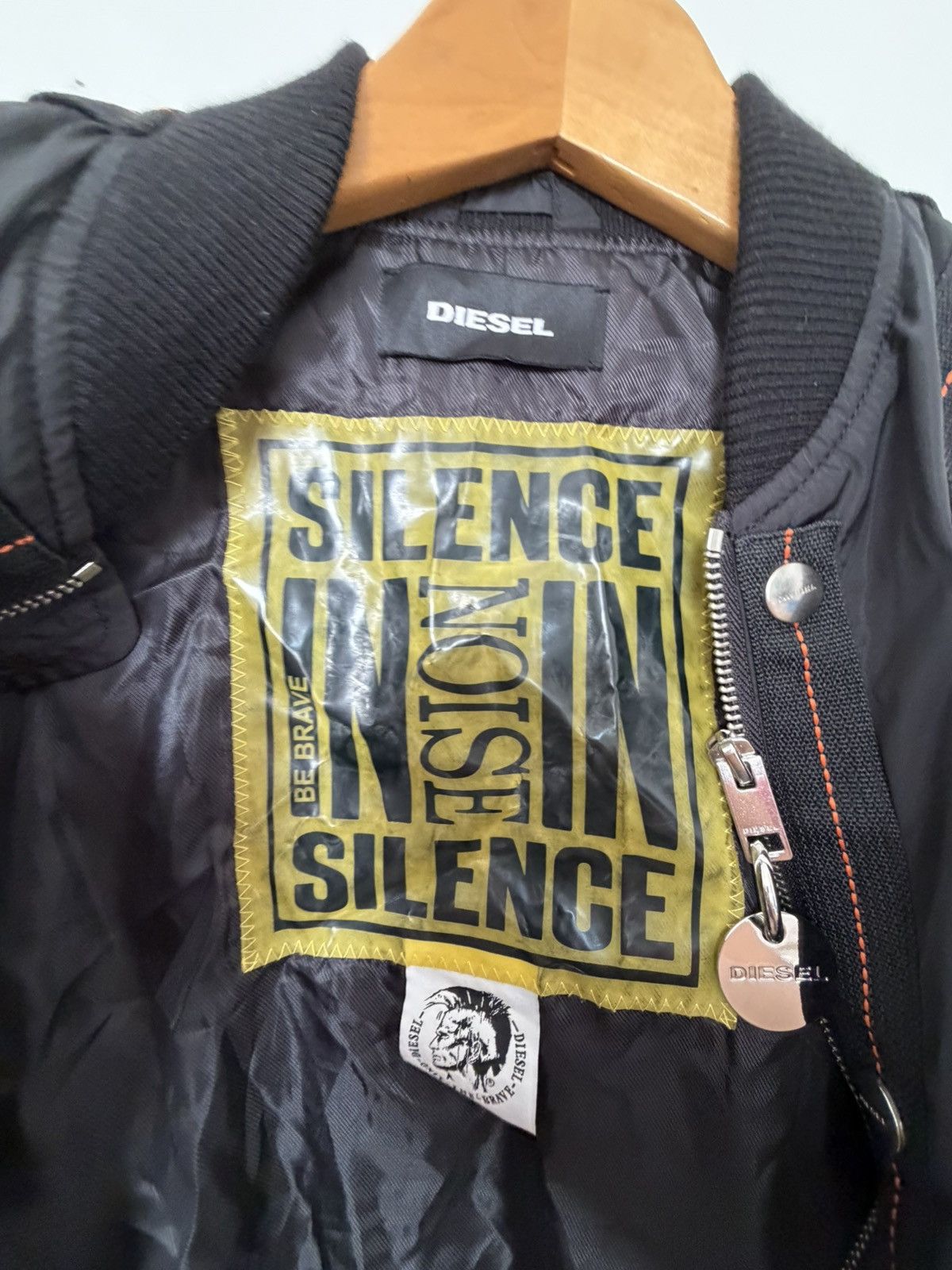 Diesel Diesel J-Shark Bomber Jacket Black Techwear Y2K Size US S / EU 44-46 / 1 - 12 Thumbnail