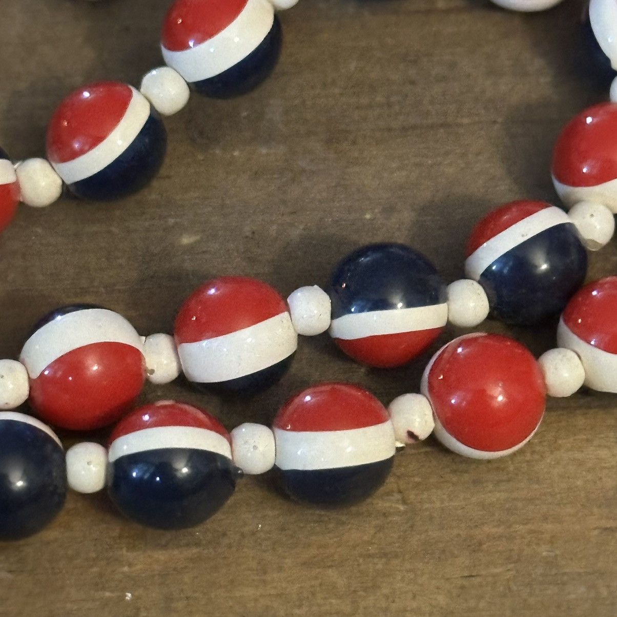 Vintage Vintage long red white and blue beaded necklace Size ONE SIZE - 5 Thumbnail