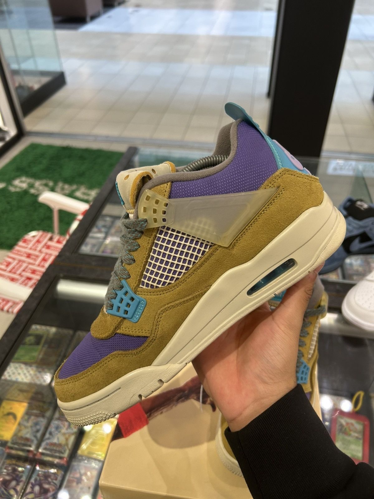 Jordan Brand × Union LA Jordan 4 Union desert moss Size US 9 / EU 42 - 7 Thumbnail