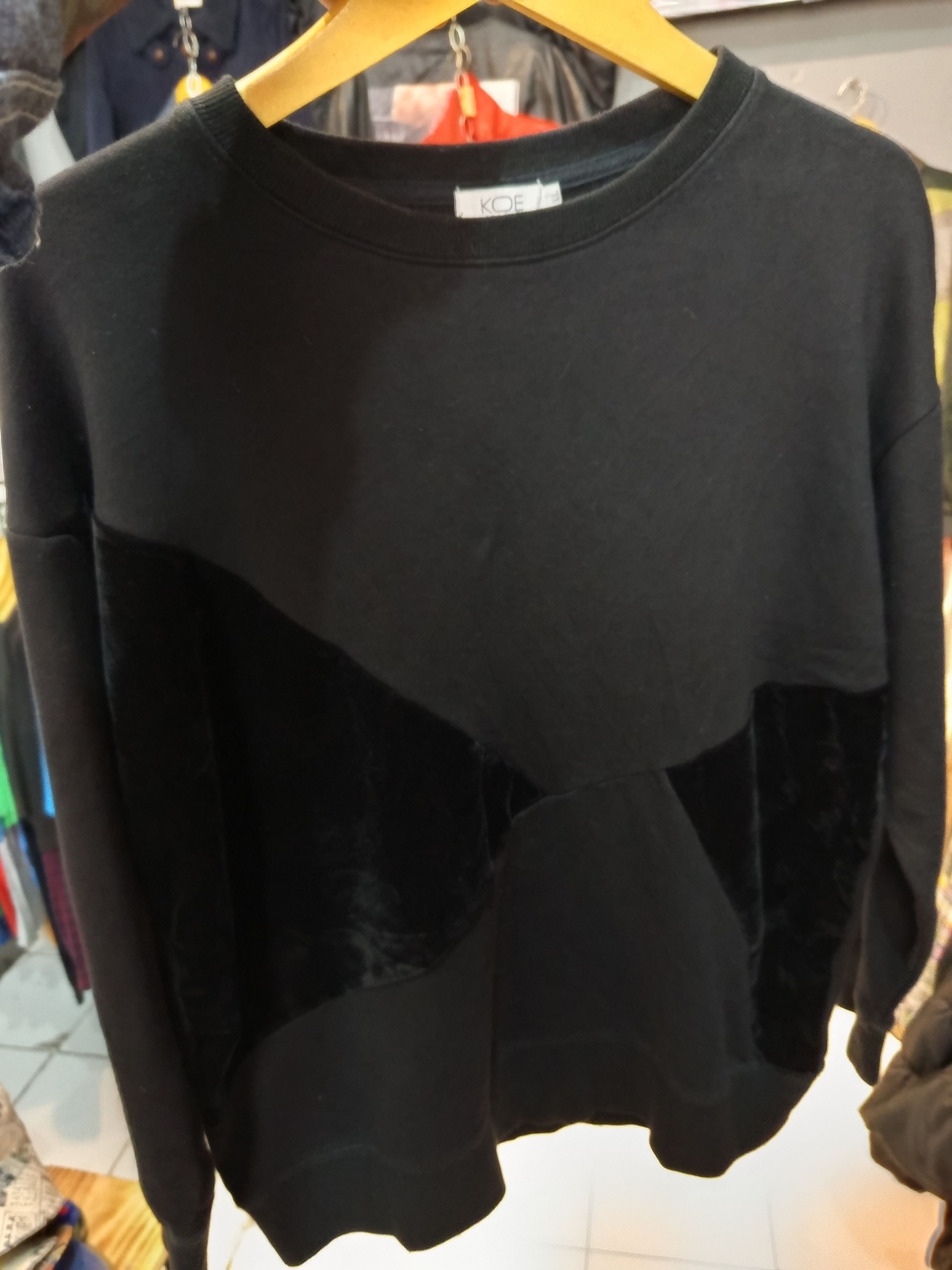 Japanese Brand KOE Black Velvet Panel Crewneck Sweatshirt Mid 2010s Japan Size US L / EU 52-54 / 3 - 5 Thumbnail