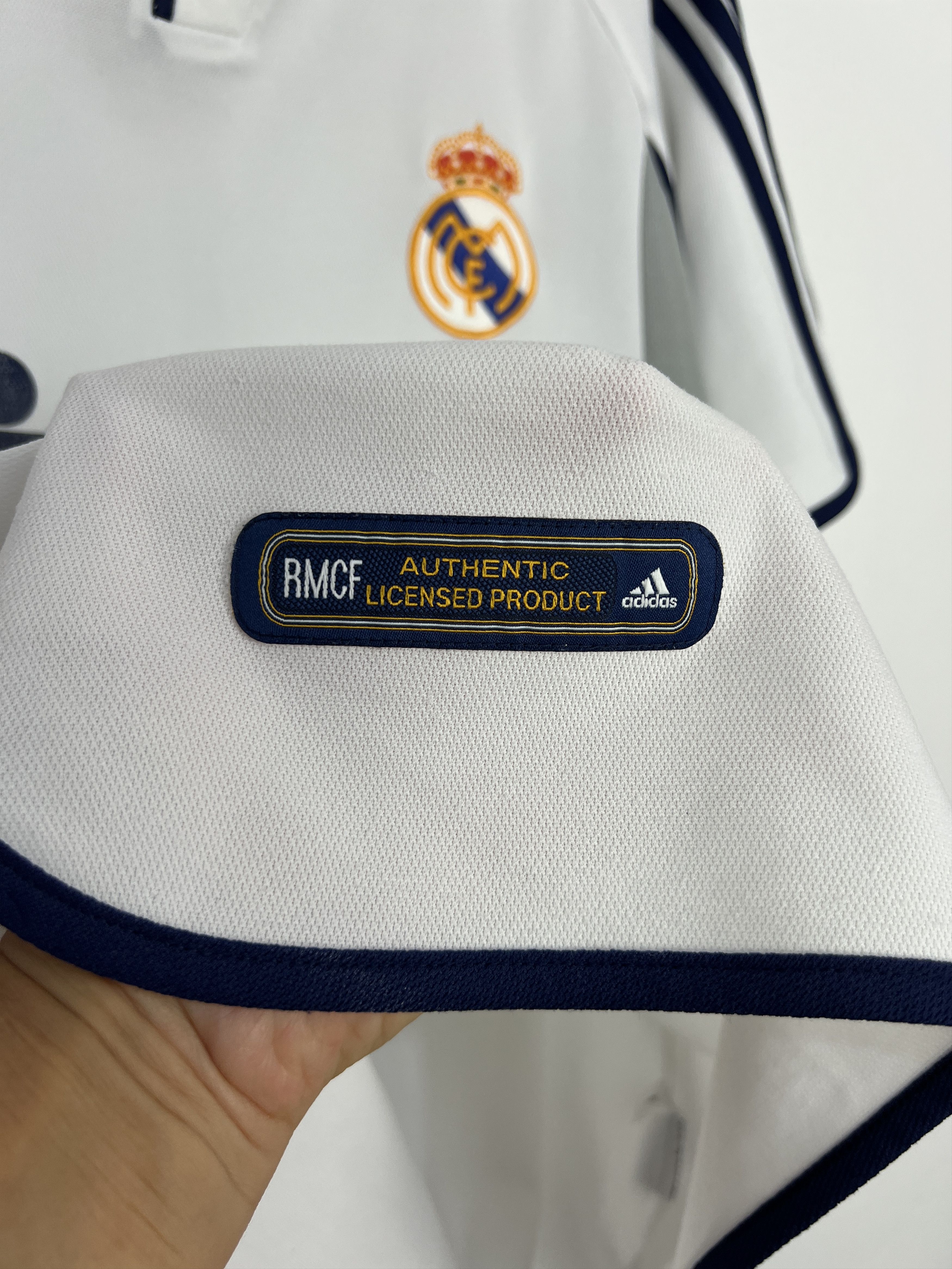 Adidas Real Madrid Home football shirt 2000 Soccer Jersey Mens Size US M / EU 48-50 / 2 - 5 Thumbnail