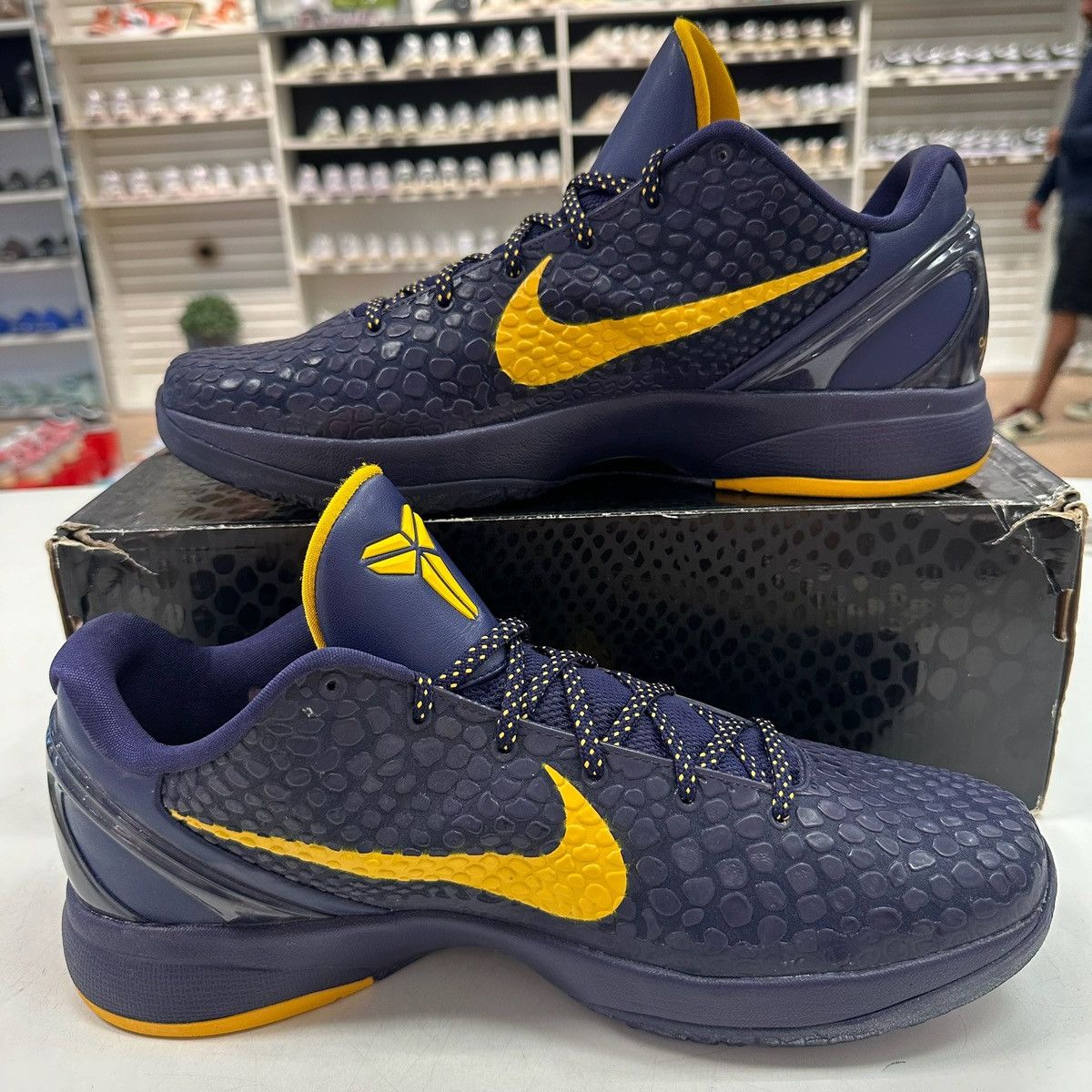 Nike Size 13 - Nike Zoom Kobe 6 VI Imperial Purple Size US 13 / EU 46 - 2 Thumbnail