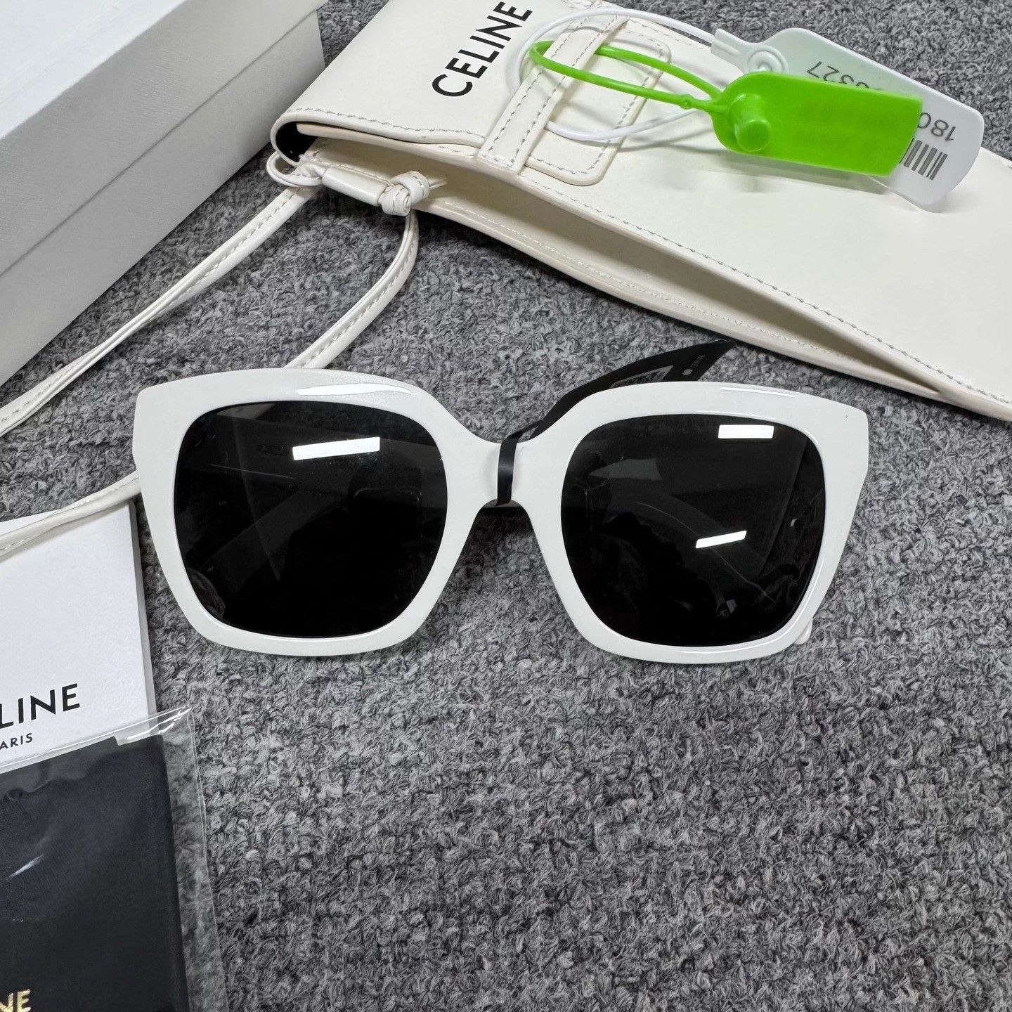 Celine Celine logo sunglasses 99 new w/ original box Size ONE SIZE - 3 Thumbnail