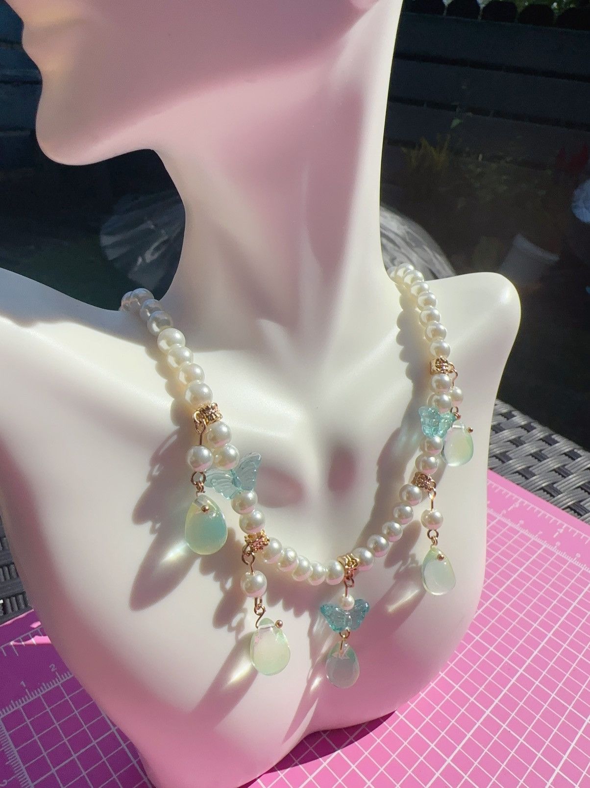 Anne Klein Anne Klein white pearl necklace light blue crystal resin Size ONE SIZE - 6 Thumbnail
