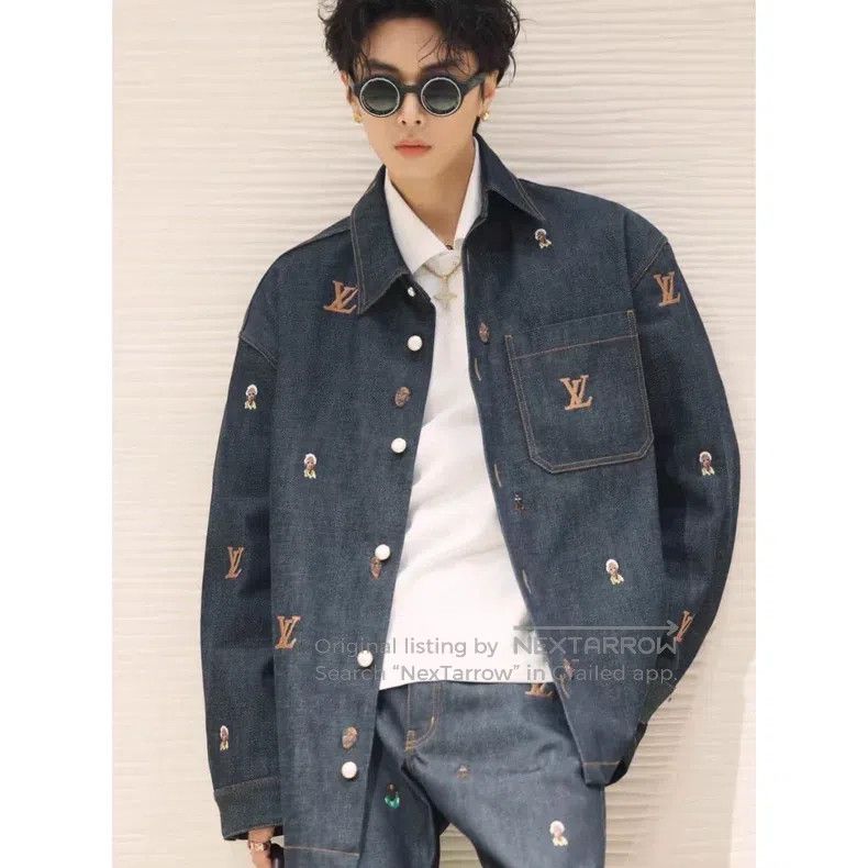 Louis Vuitton Louis Vuitton SS24 monogram logo embroidered denim shirt Size US S / EU 44-46 / 1 - 6 Thumbnail
