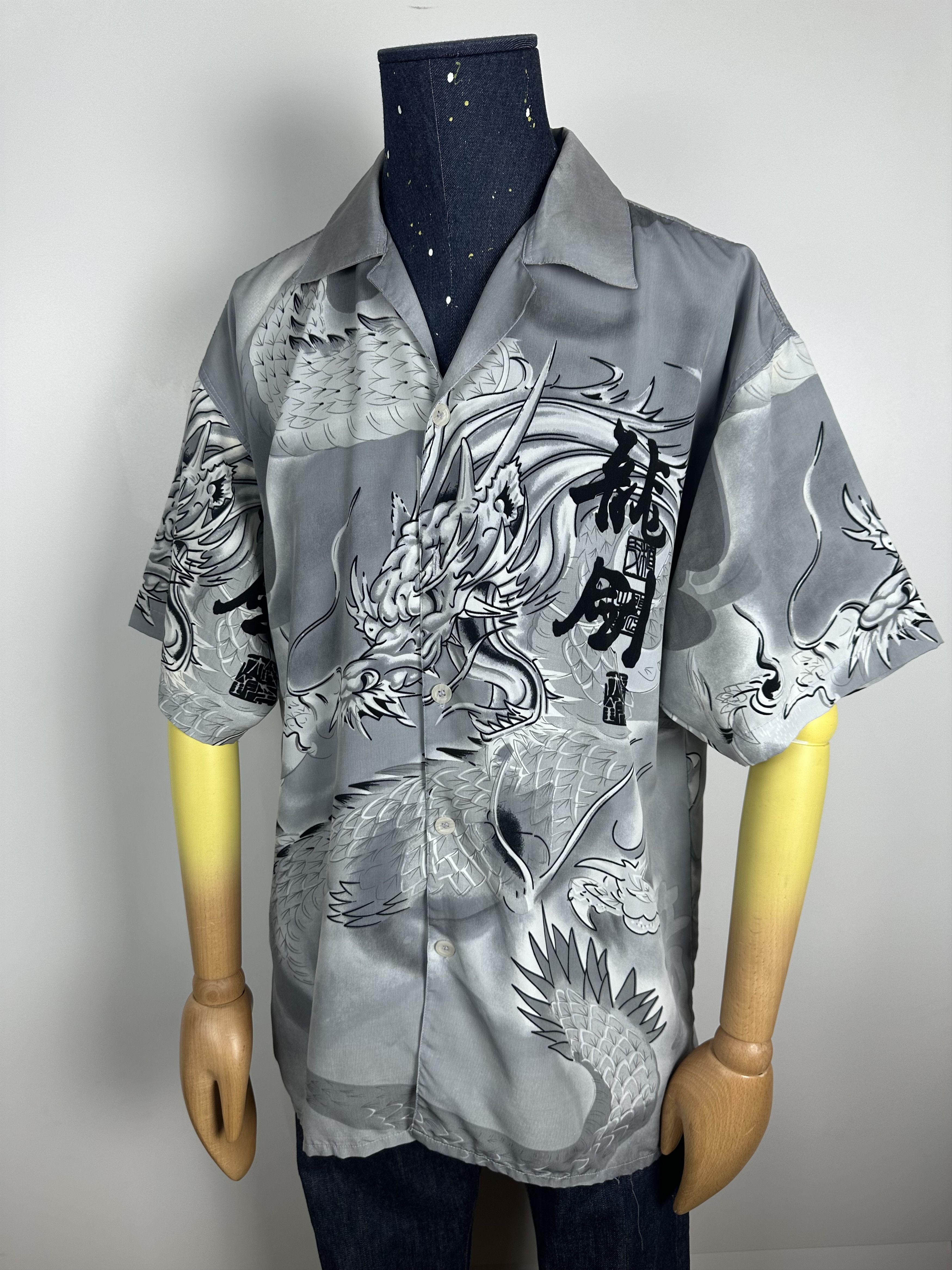 Vintage Dragon Vintage Button down 90s Unisex oversized blouse print Size US L / EU 52-54 / 3 - 1 Thumbnail
