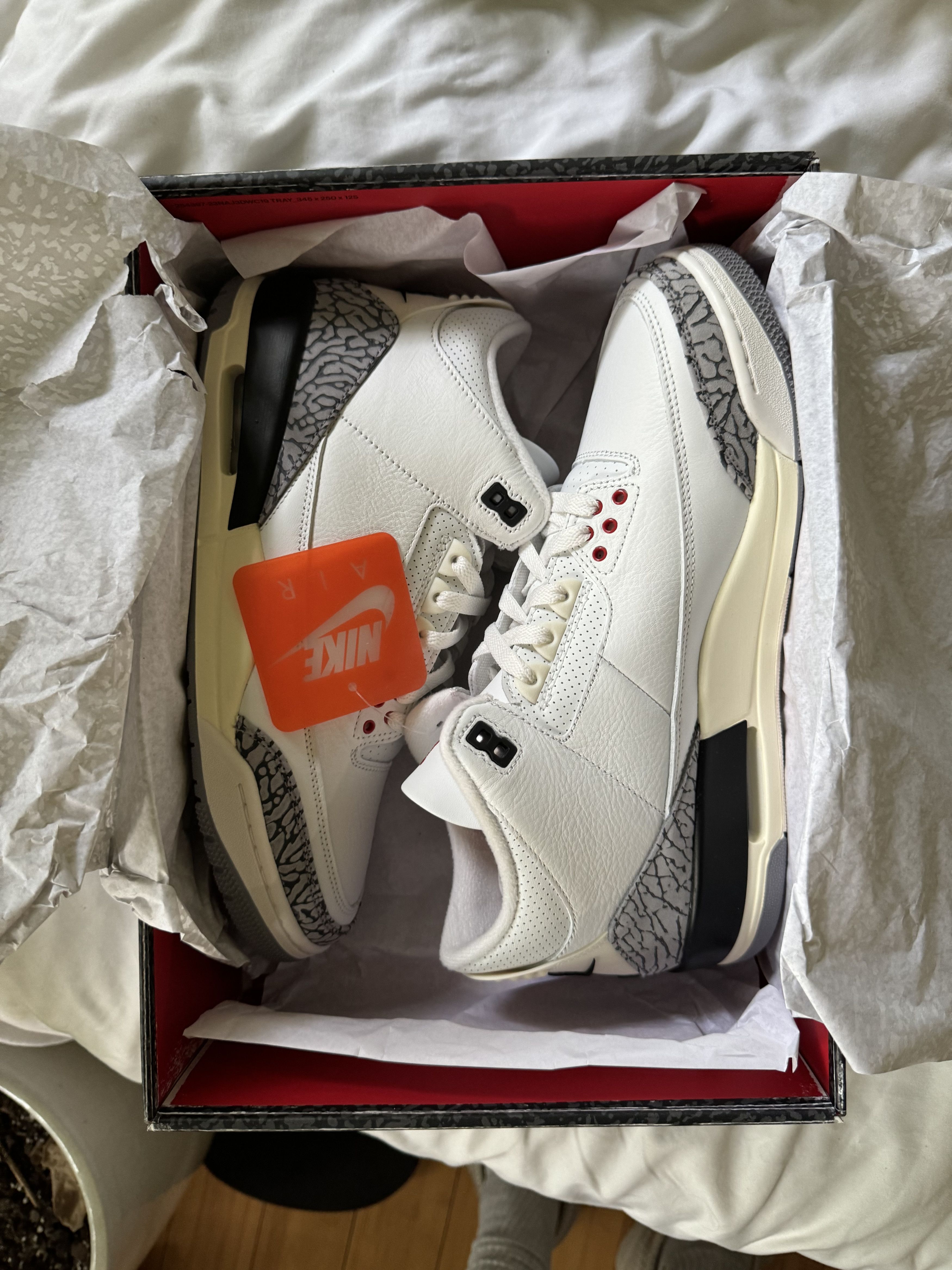 Jordan Brand Air Jordan 3 Retro Men's Shoes Size US 10.5 / EU 43-44 - 1 Thumbnail