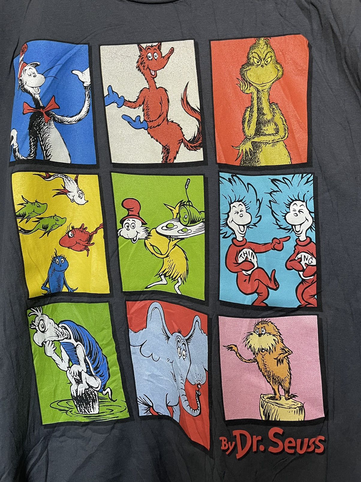Universal Studios DR. SEUSS (2018) Size US XL / EU 56 / 4 - 3 Thumbnail