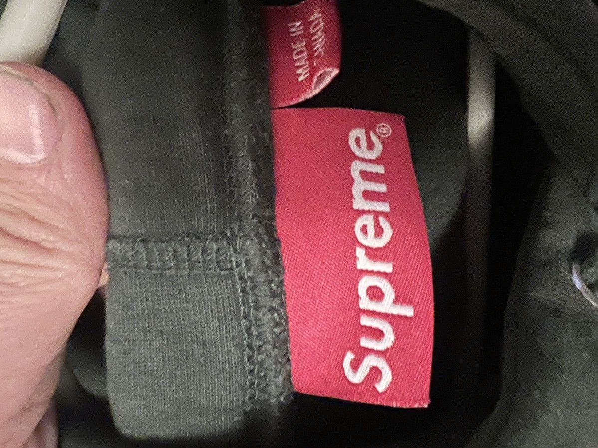 Supreme Supreme Gonz logo hoodie Size US L / EU 52-54 / 3 - 11 Thumbnail
