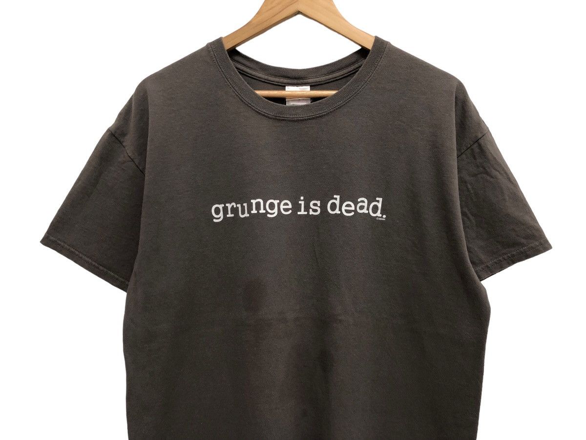 Gildan × Vintage ALTERNATIVE 🔥 GRUNGE IS DEAD SEATTLE SOUND STYLE TEE RARE Size US L / EU 52-54 / 3 - 3 Thumbnail
