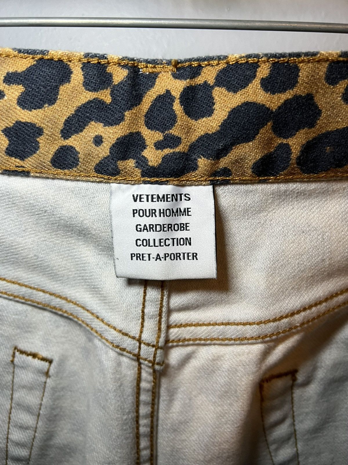 Vetements Vetements leopard print slim denim shorts Size US 34 / EU 50 - 3 Thumbnail