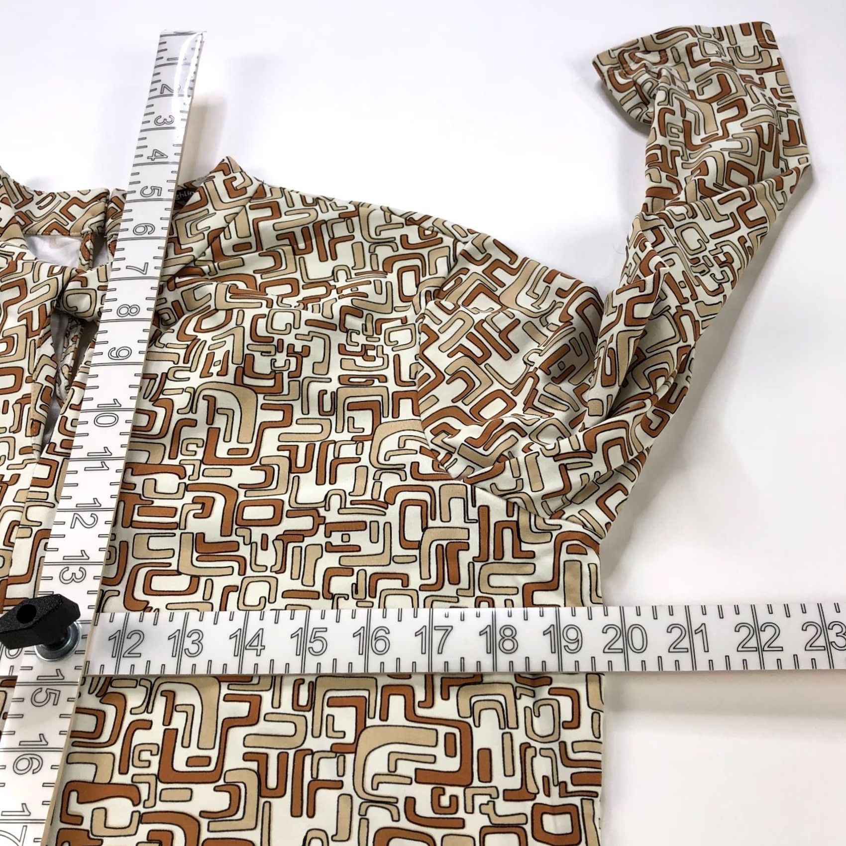J.McLaughlin J McLaughlin Shirt Large Catalina Keyhole Nylon Abstract Artsy Pullover Brown Womens Regular 3/4 Sleeve Geometric Casual Lightweight Nylon Spandex Size L / US 10 / IT 46 - 5 Thumbnail