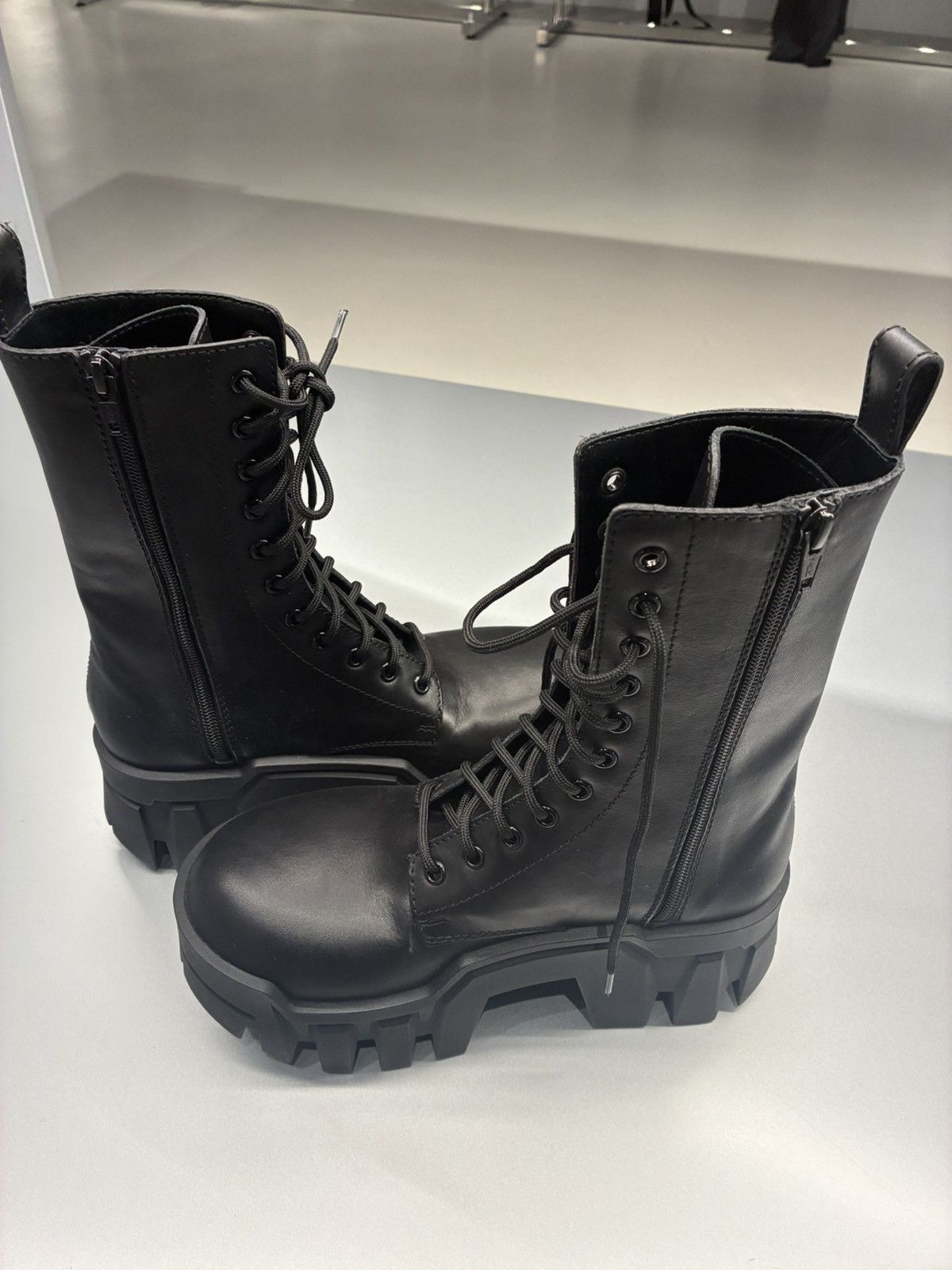 Balenciaga BALENCIAGA Bulldozer Lace-up Boots Size US 8 / EU 41 - 5 Thumbnail