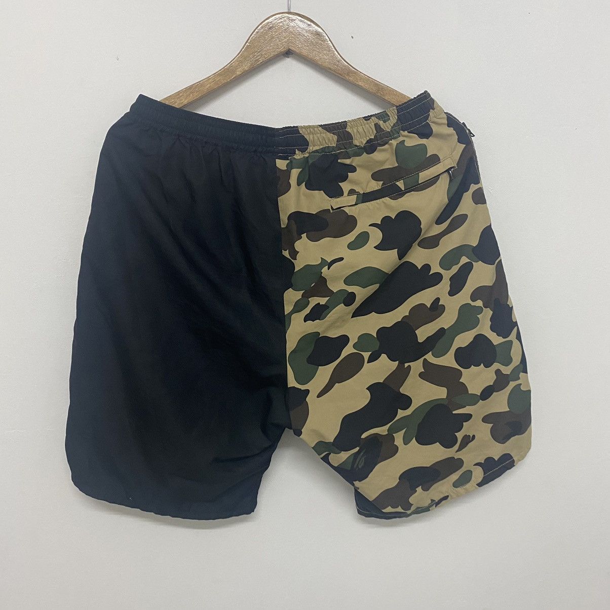 Bape Half Shark Beach Shorts Black Size US 34 / EU 50 - 2 Thumbnail