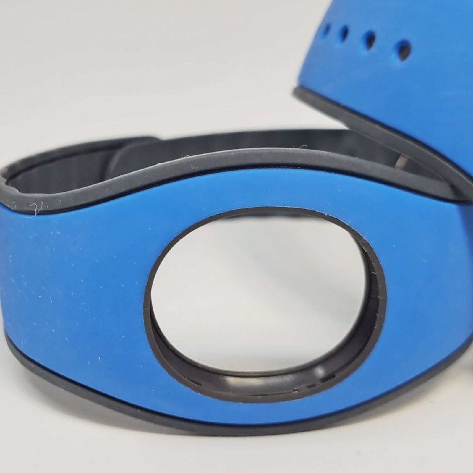 Disney Disney Blue Pair of MagicBands Great for Couples Size ONE SIZE - 4 Thumbnail