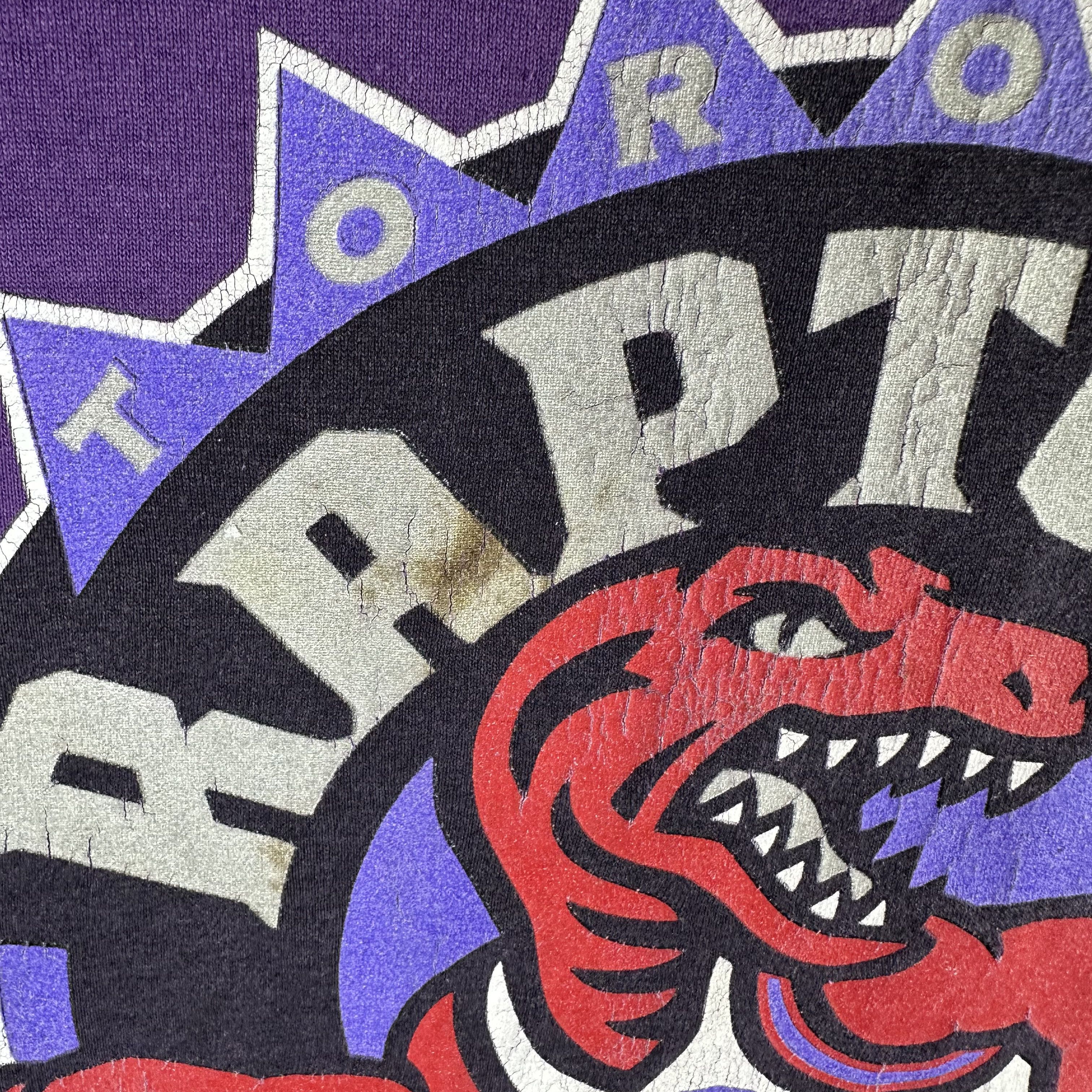 Vintage Vintage 1994 Toronto Raptors Basketball NBA T-shirt Size US L / EU 52-54 / 3 - 6 Thumbnail