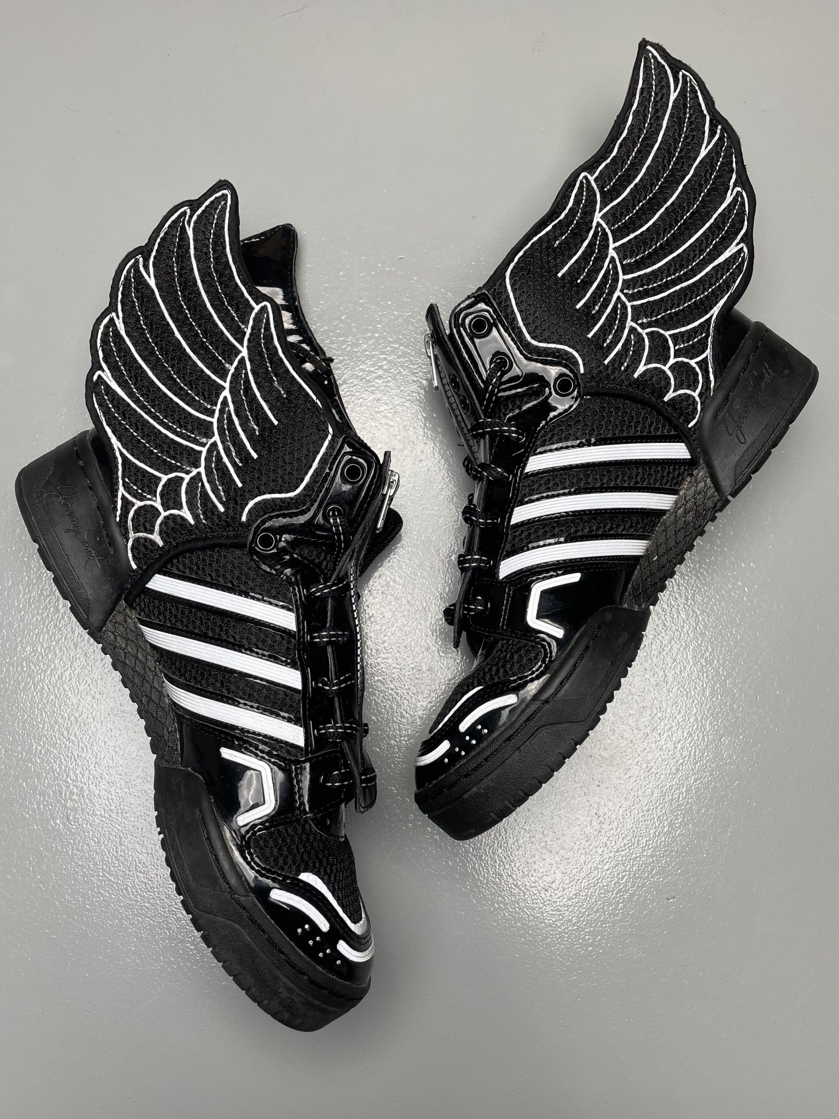 Adidas × Jeremy Scott adidas X Jeremy Scott 2015 JS Wings 2.0 Mesh black Size US 9 / EU 42 - 6 Thumbnail