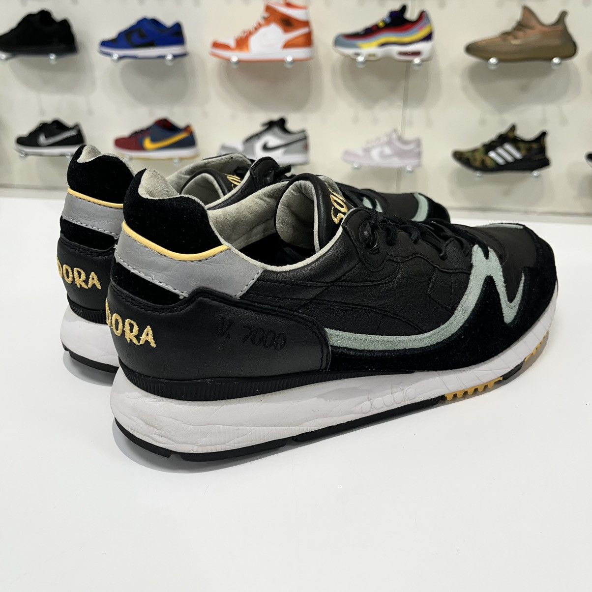 Diadora Diadora V7000 Solebox Azzurro Size US 9 / EU 42 - 6 Thumbnail