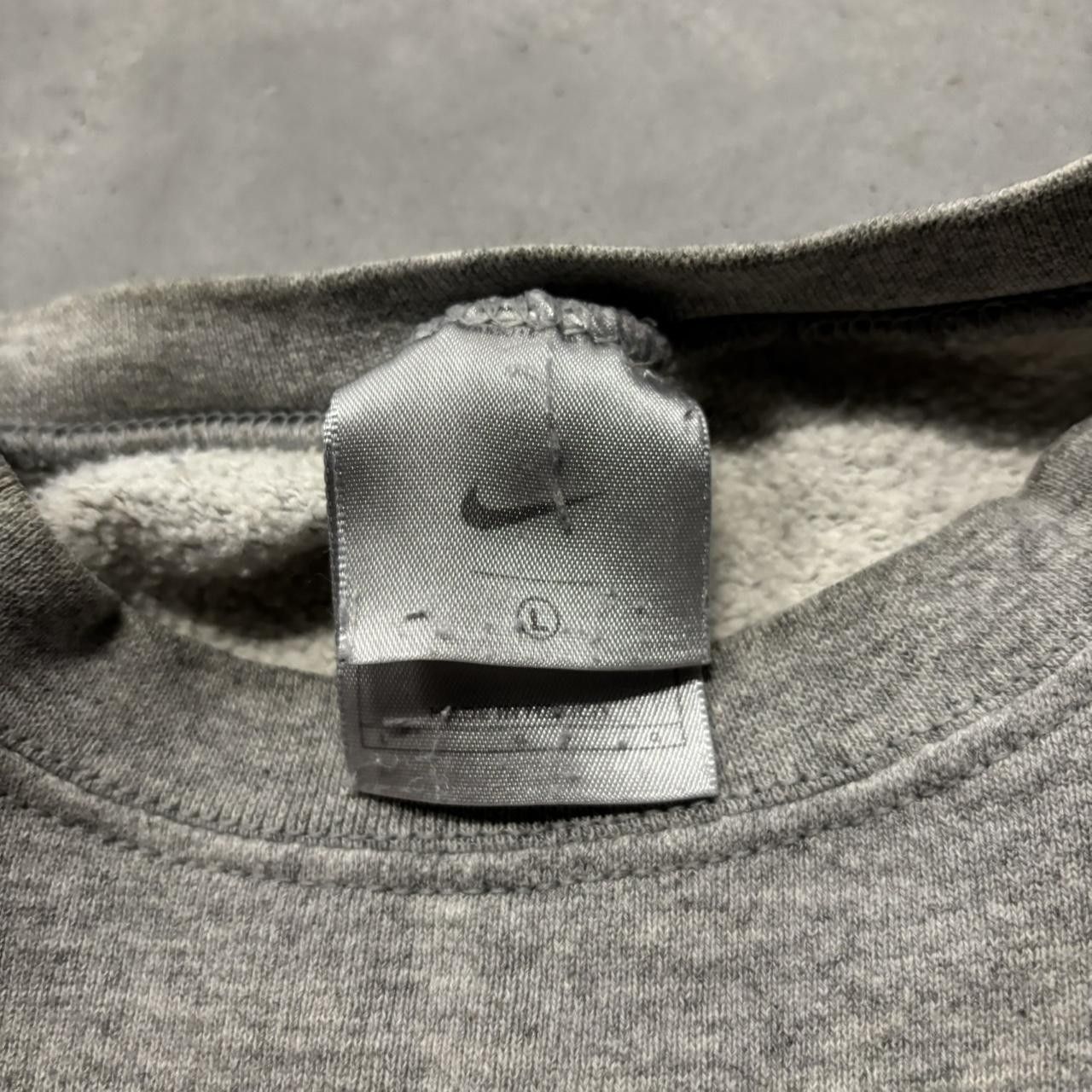 Nike × Vintage Crazy Vintage 90s Grey Nike Swoosh Streetwear Essential Crewneck! Size US L / EU 52-54 / 3 - 5 Thumbnail