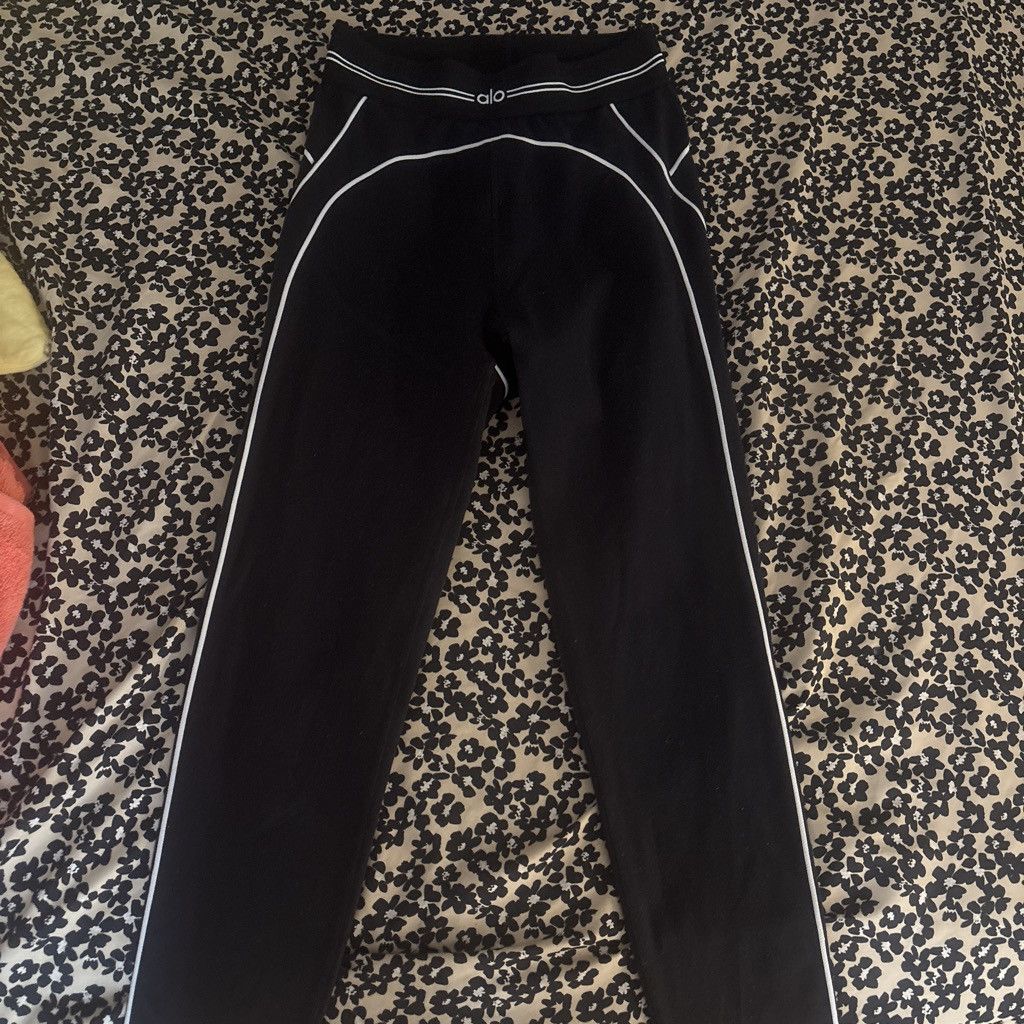 Alo Yoga Black Alo 7/8 Leggings Size 25" / US 0 / IT 36 - 1 Thumbnail