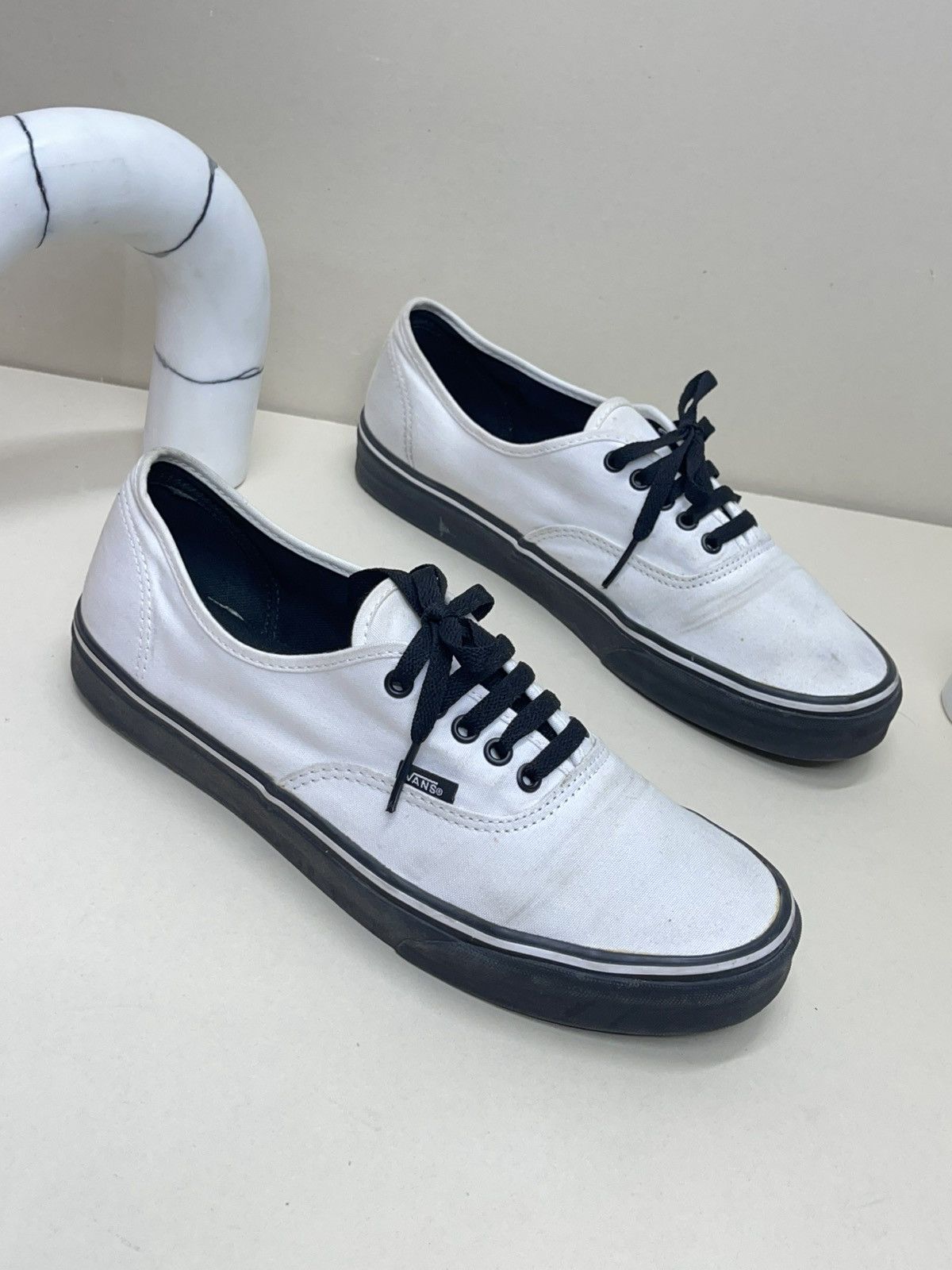 Vans Vans Authentic lace up Men size 11 Size US 11 / EU 44 - 1 Thumbnail