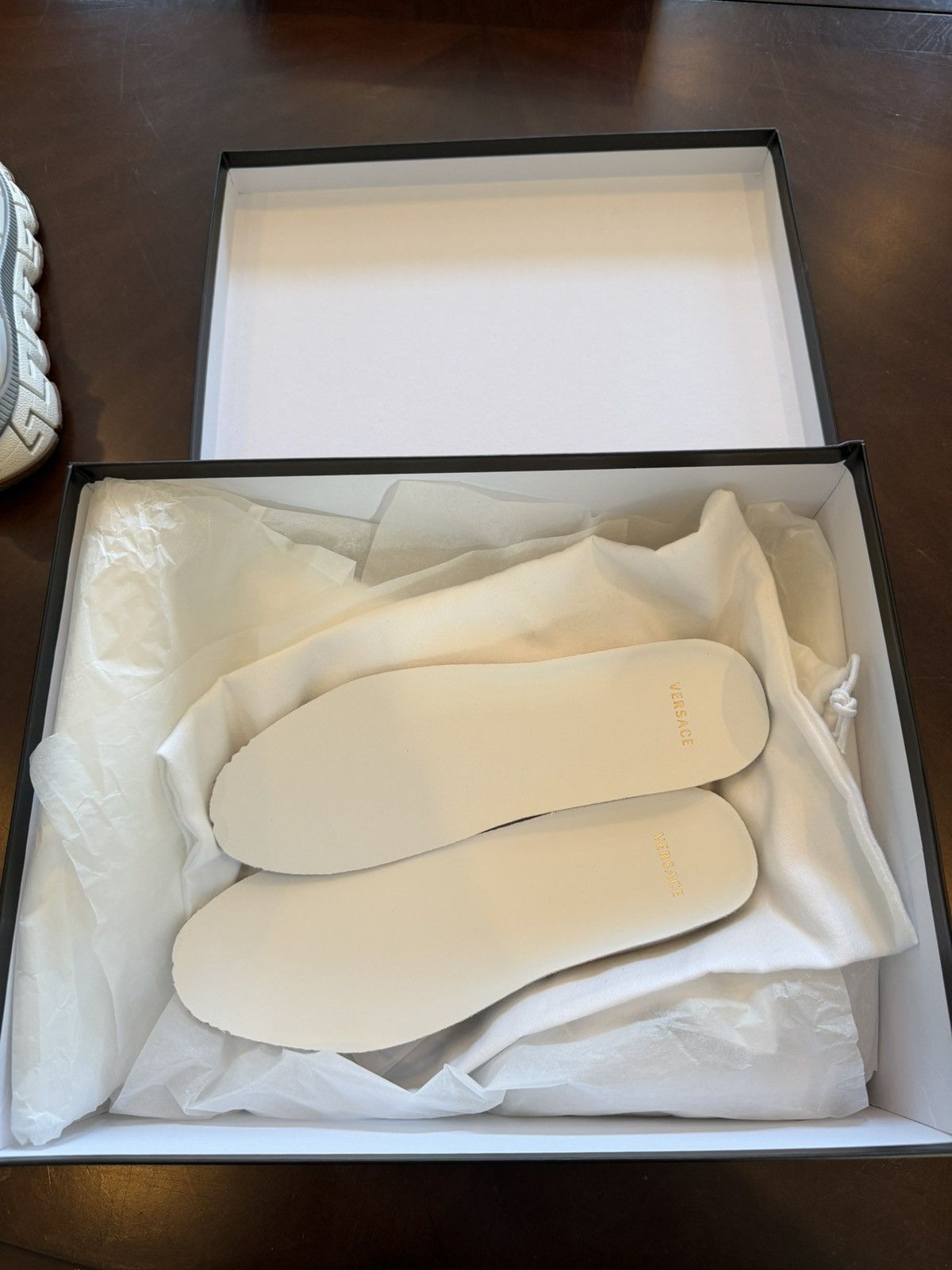 Versace Versace Trigreca Size 10 LIKE NEW Size US 10 / EU 43 - 10 Thumbnail