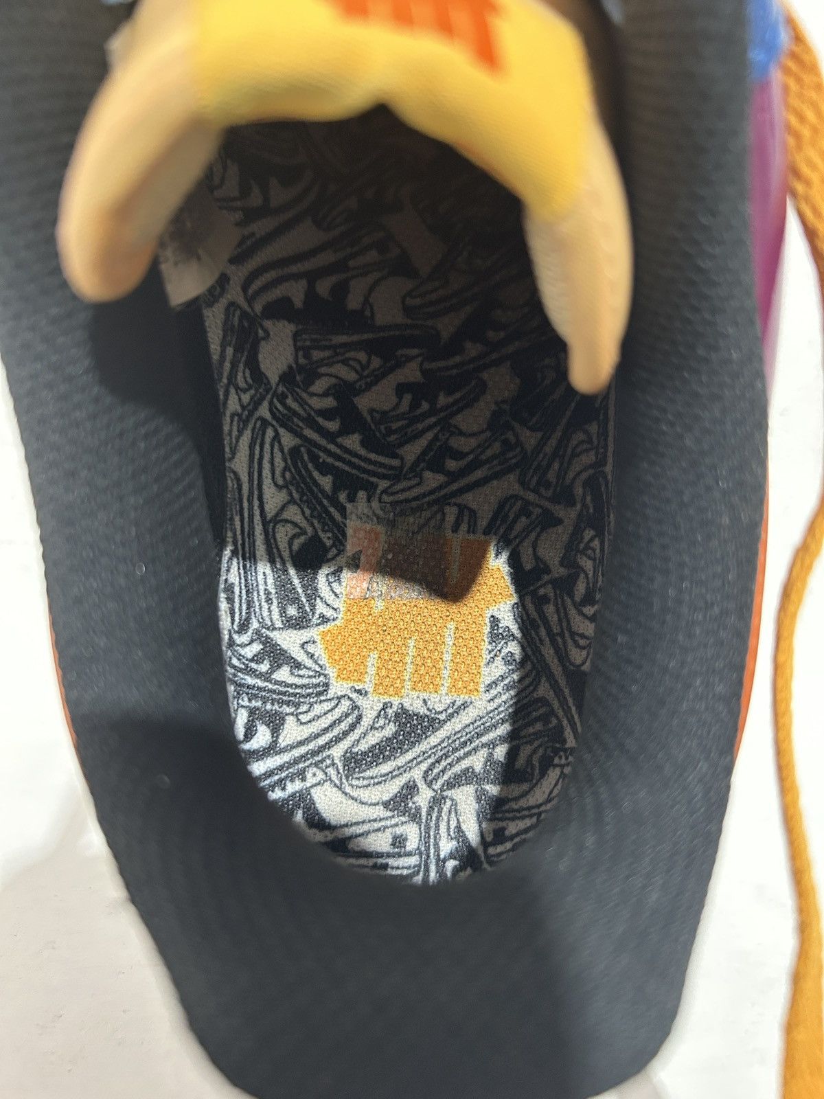 Nike AIR FORCE 1 LOW X UNDEFEATED TOTAL ORANGE SIZE 10.5 PREOWNED Size US 10.5 / EU 43-44 - 6 Thumbnail