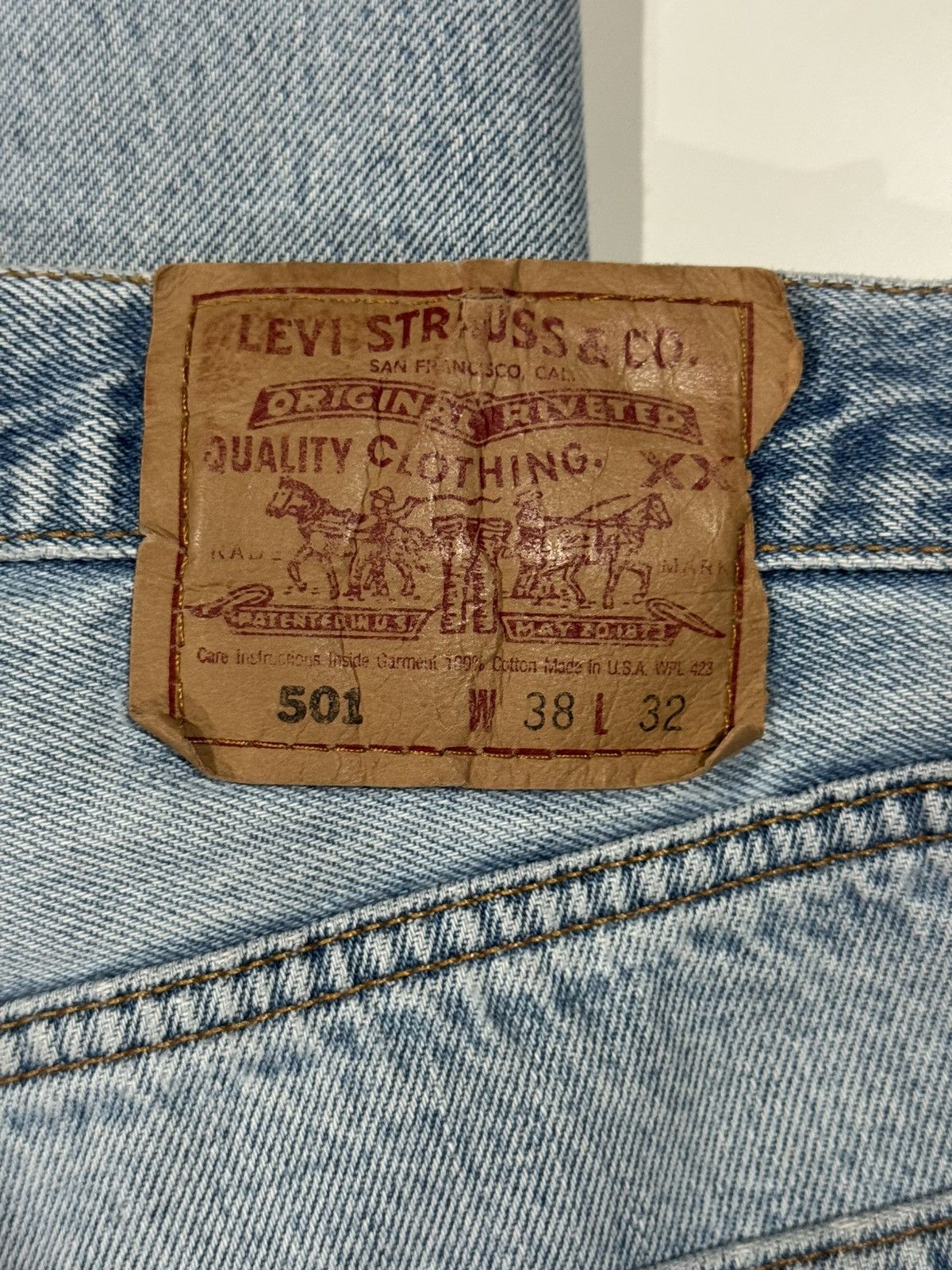 Levi's Vintage Clothing 1990s Vintage Levi’s Faded Distressed Knee Blow Out Jeans 38 Size US 38 / EU 54 - 10 Thumbnail