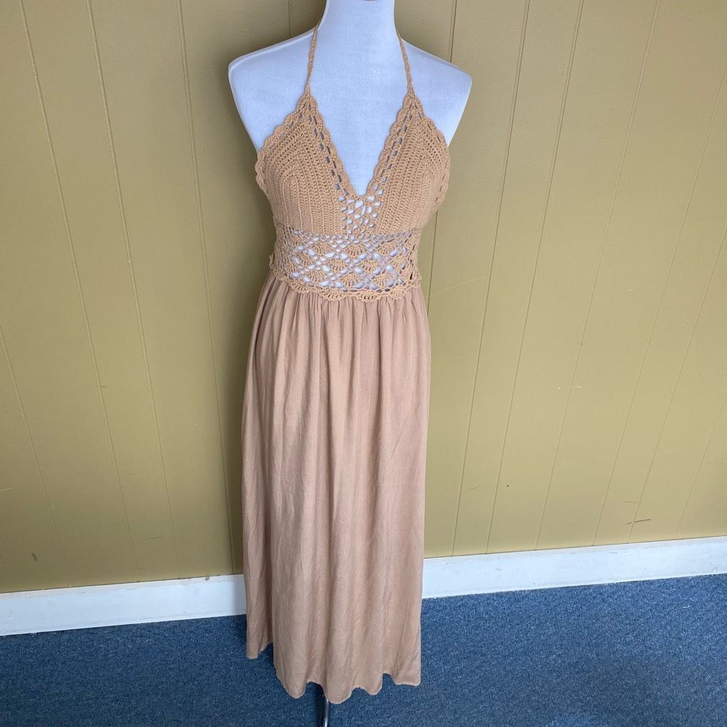 Other Lil better women M brand new open back maxi dress w/halter c Size M / US 6-8 / IT 42-44 - 1 Thumbnail