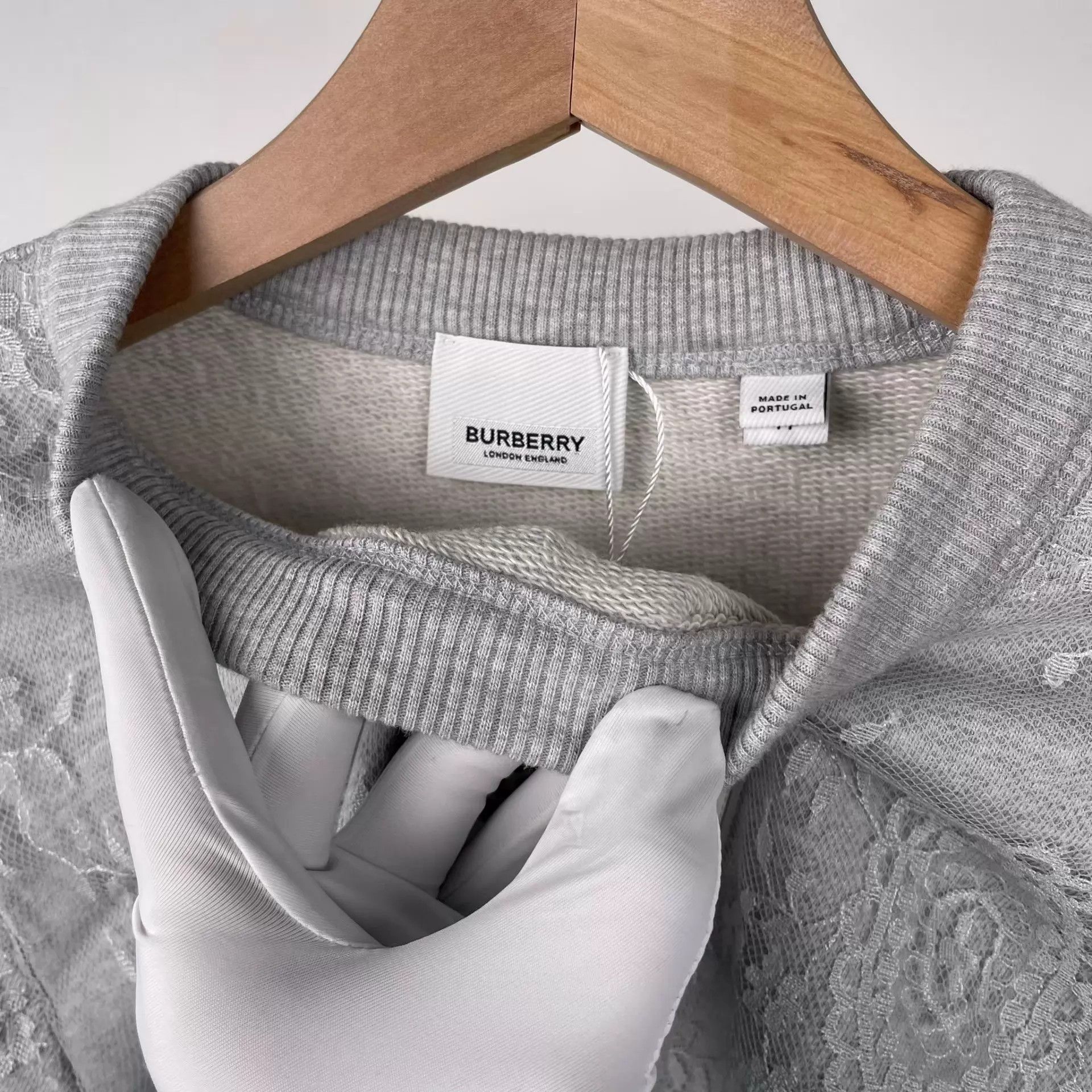 Burberry Burberry Gray Cotton Sweatshirt XS 260421WQQHF28 Size XS / US 0-2 / IT 36-38 - 3 Thumbnail
