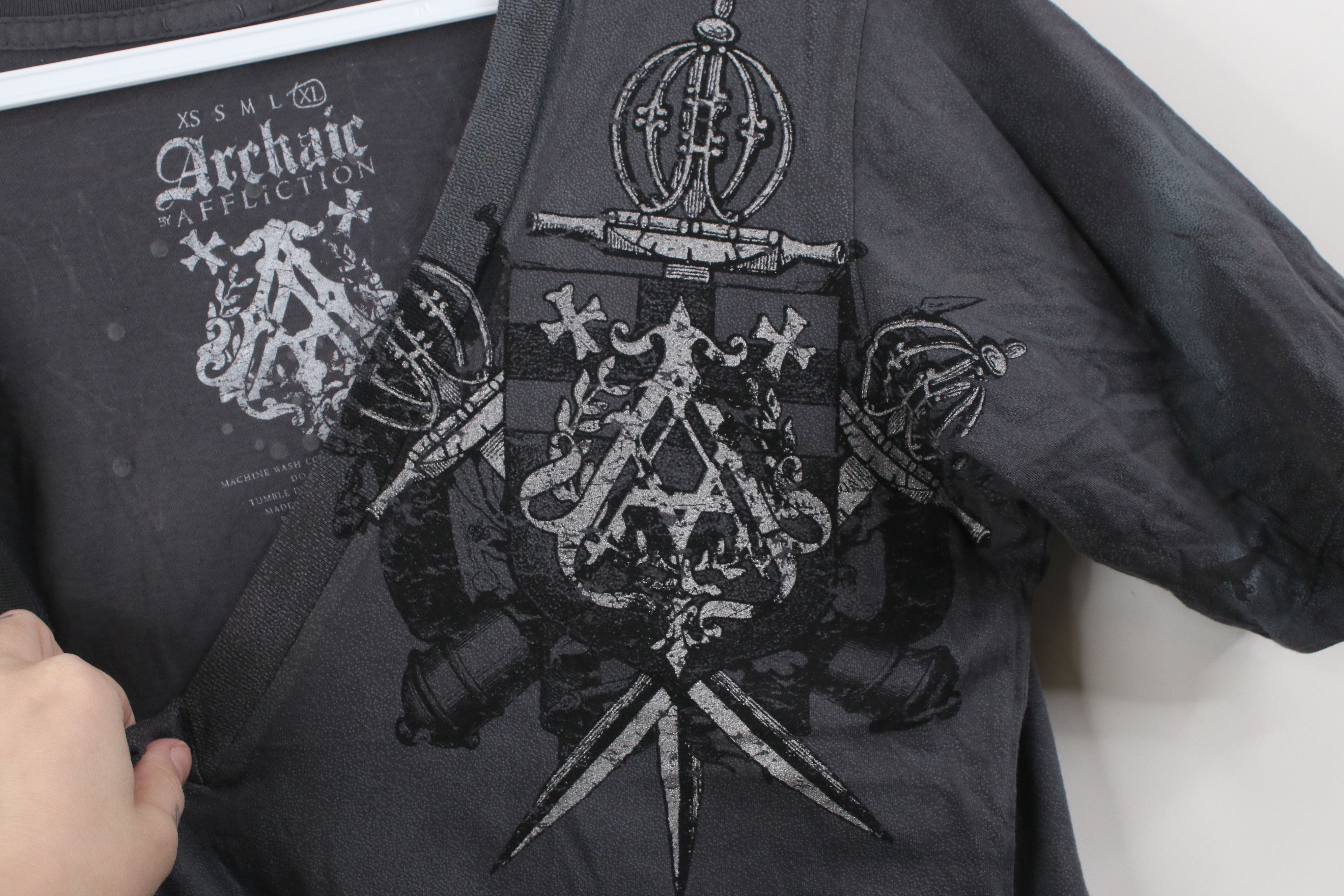 Affliction Affliction Archaic UFC MMA Fighting V-Neck T-Shirt Gray USA Size US XL / EU 56 / 4 - 4 Thumbnail