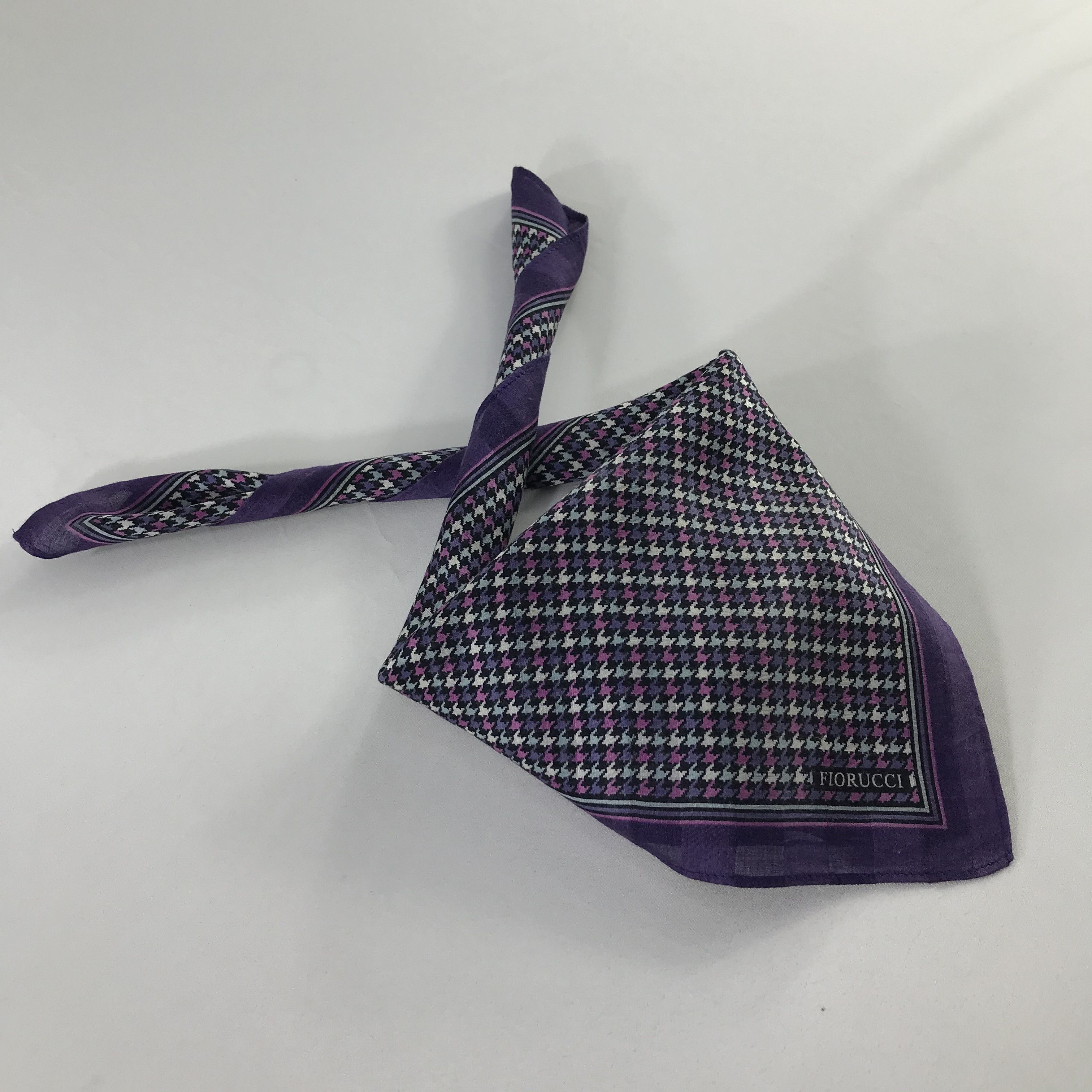 Fiorucci × Vintage Fiorucci Bandana / Handkerchief / Neckerchief - S1010 Size ONE SIZE - 4 Thumbnail